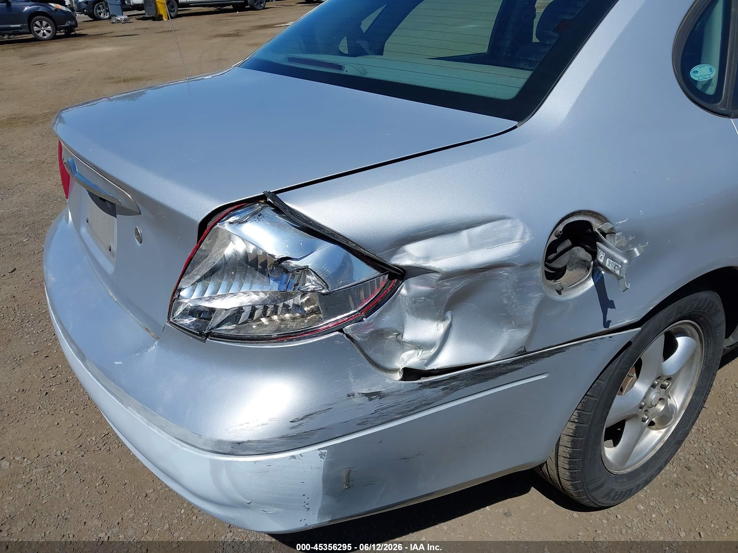 2002 Ford Taurus Ses Silver vin: 1FAFP552X2G236877