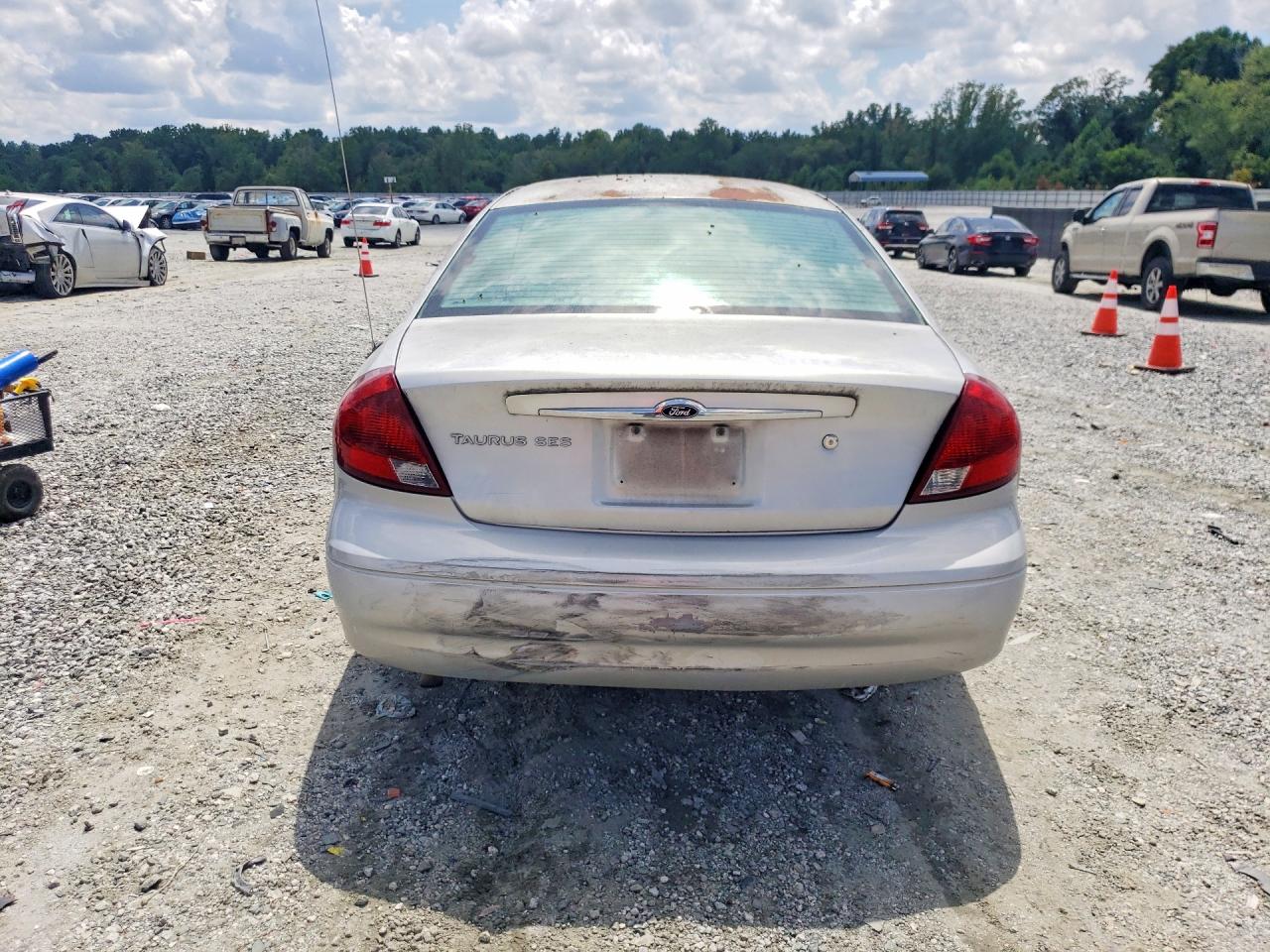 2003 Ford Taurus Ses Silver vin: 1FAFP552X3A226189