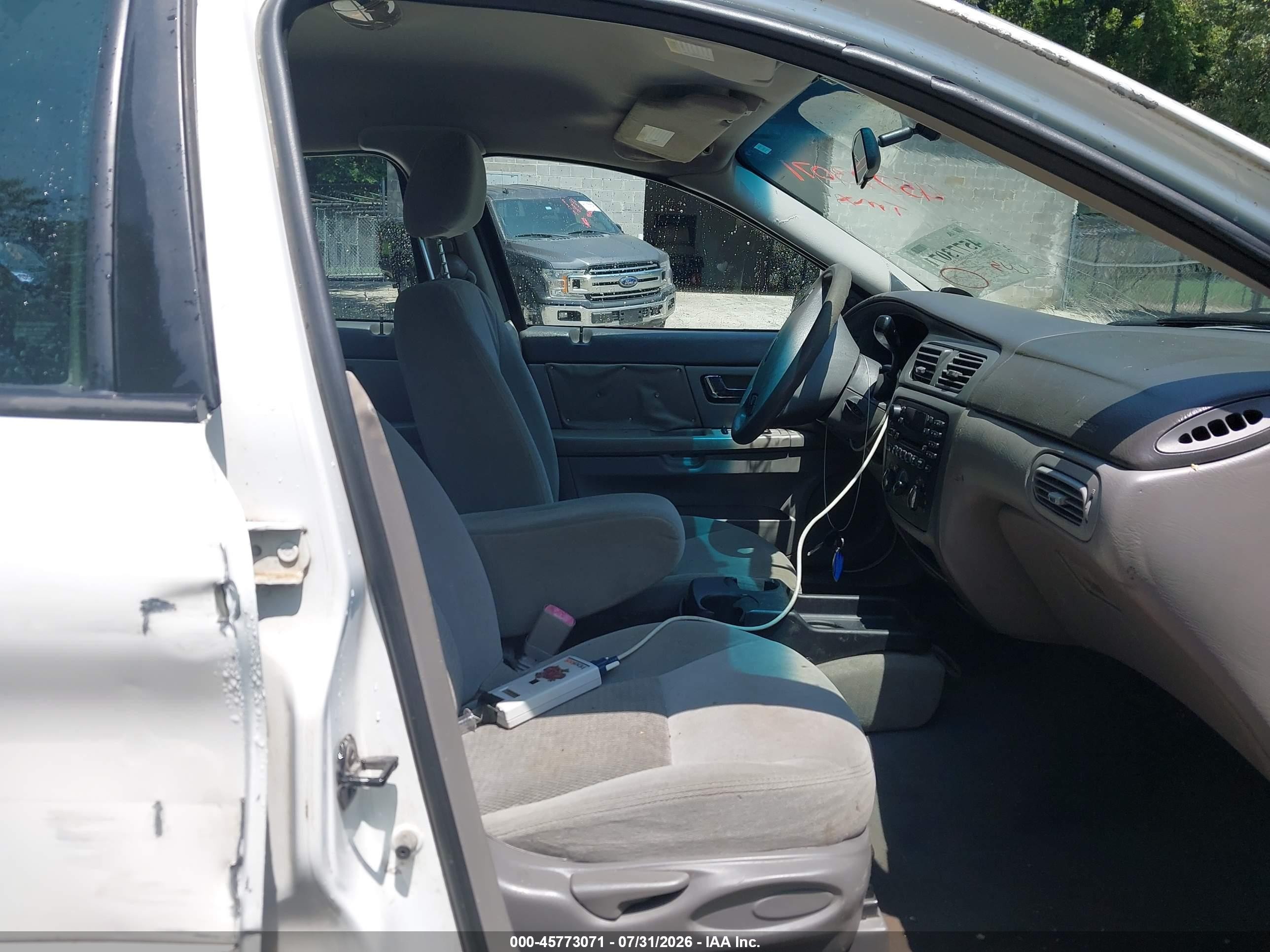 2003 Ford Taurus Ses White vin: 1FAFP552X3G178853