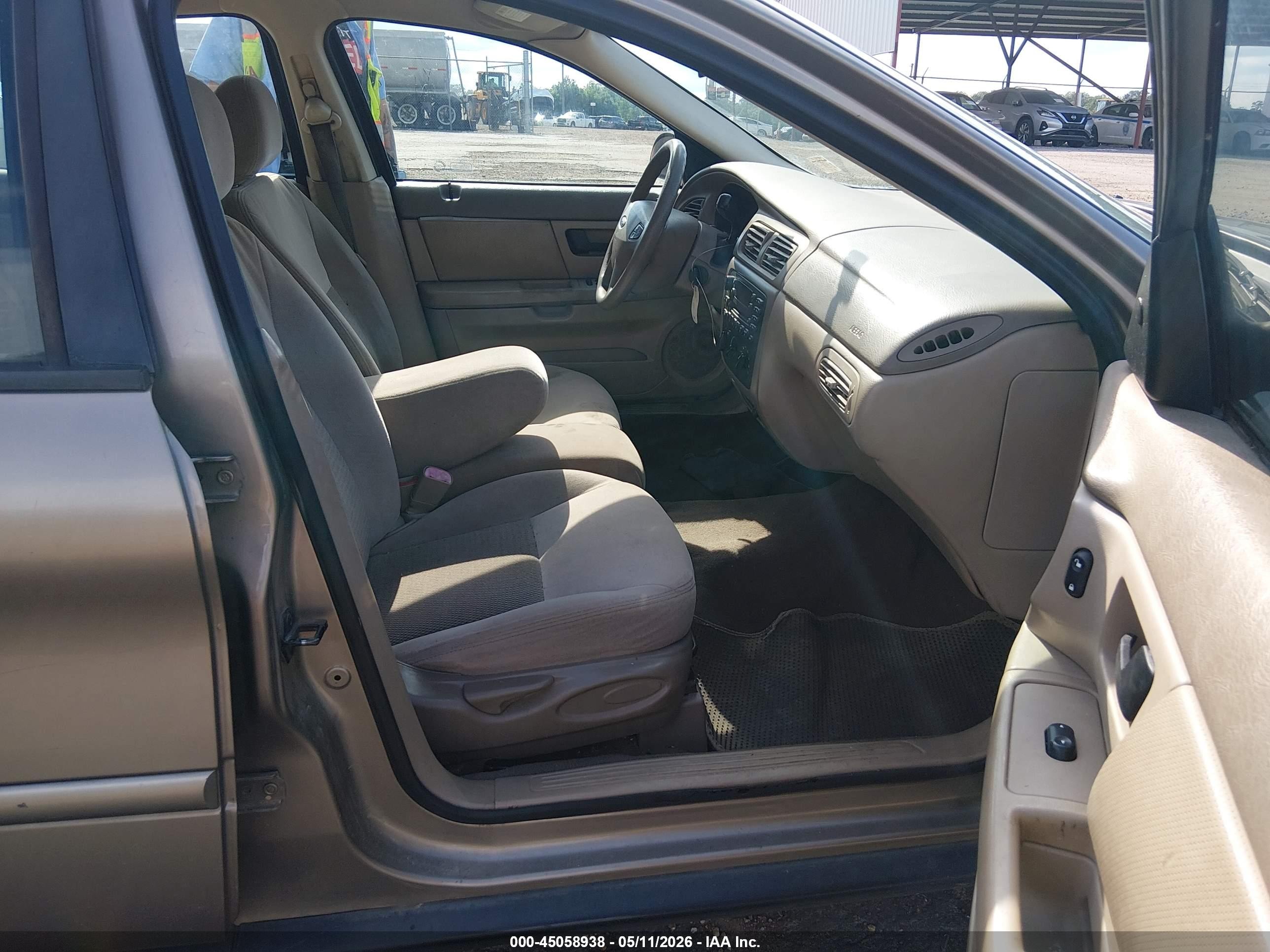 2003 Ford Taurus Ses Gold vin: 1FAFP552X3G216534
