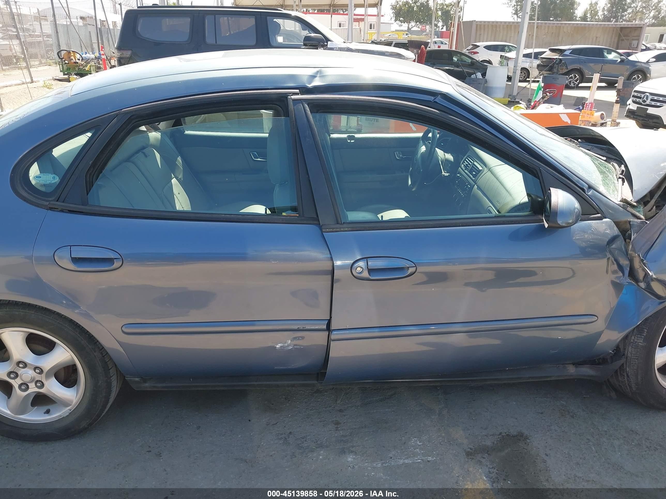 2001 Ford Taurus Ses Синий vin: 1FAFP55S01G133496
