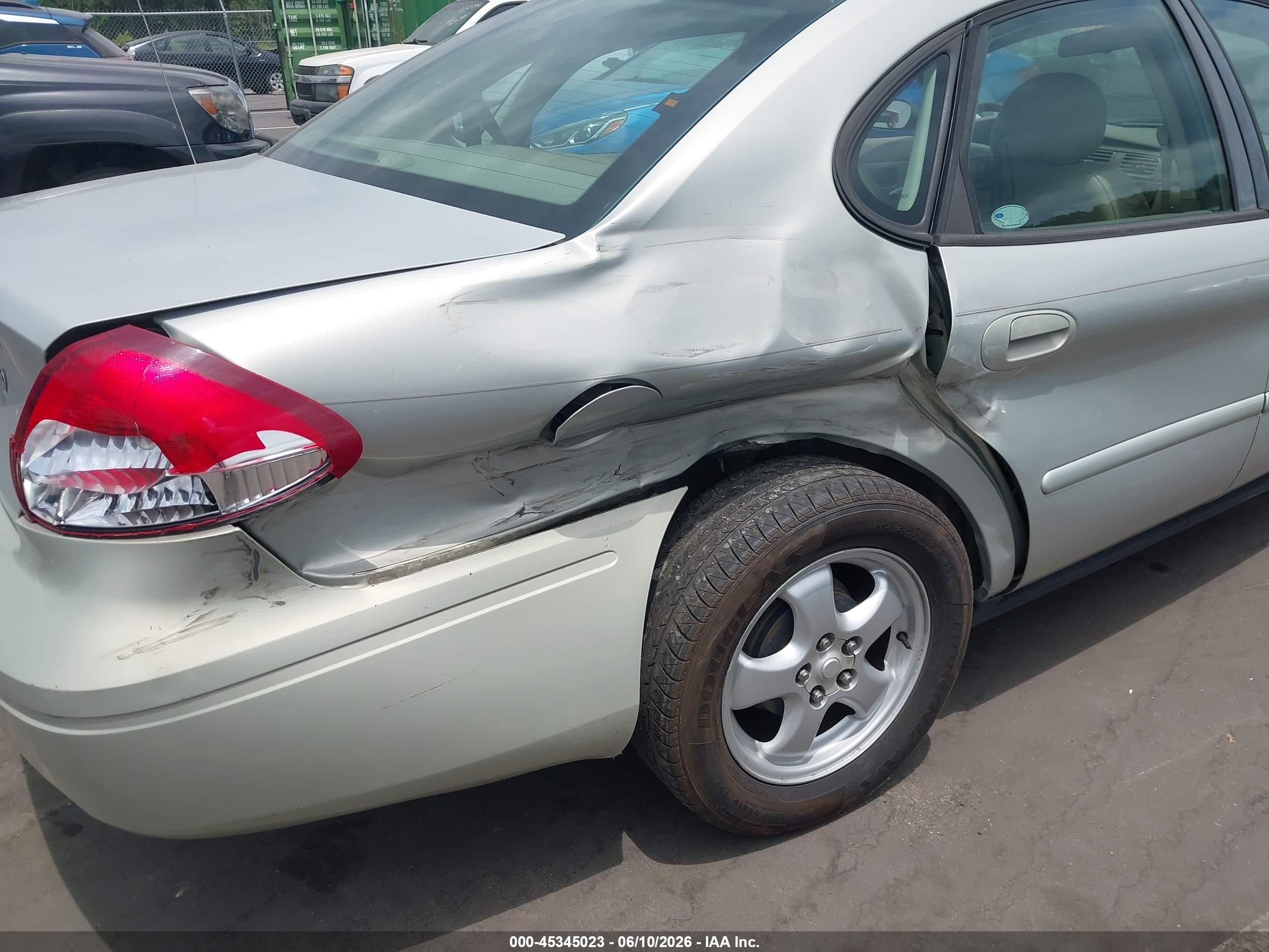 2004 Ford Taurus Ses Silver vin: 1FAFP55S04A188134
