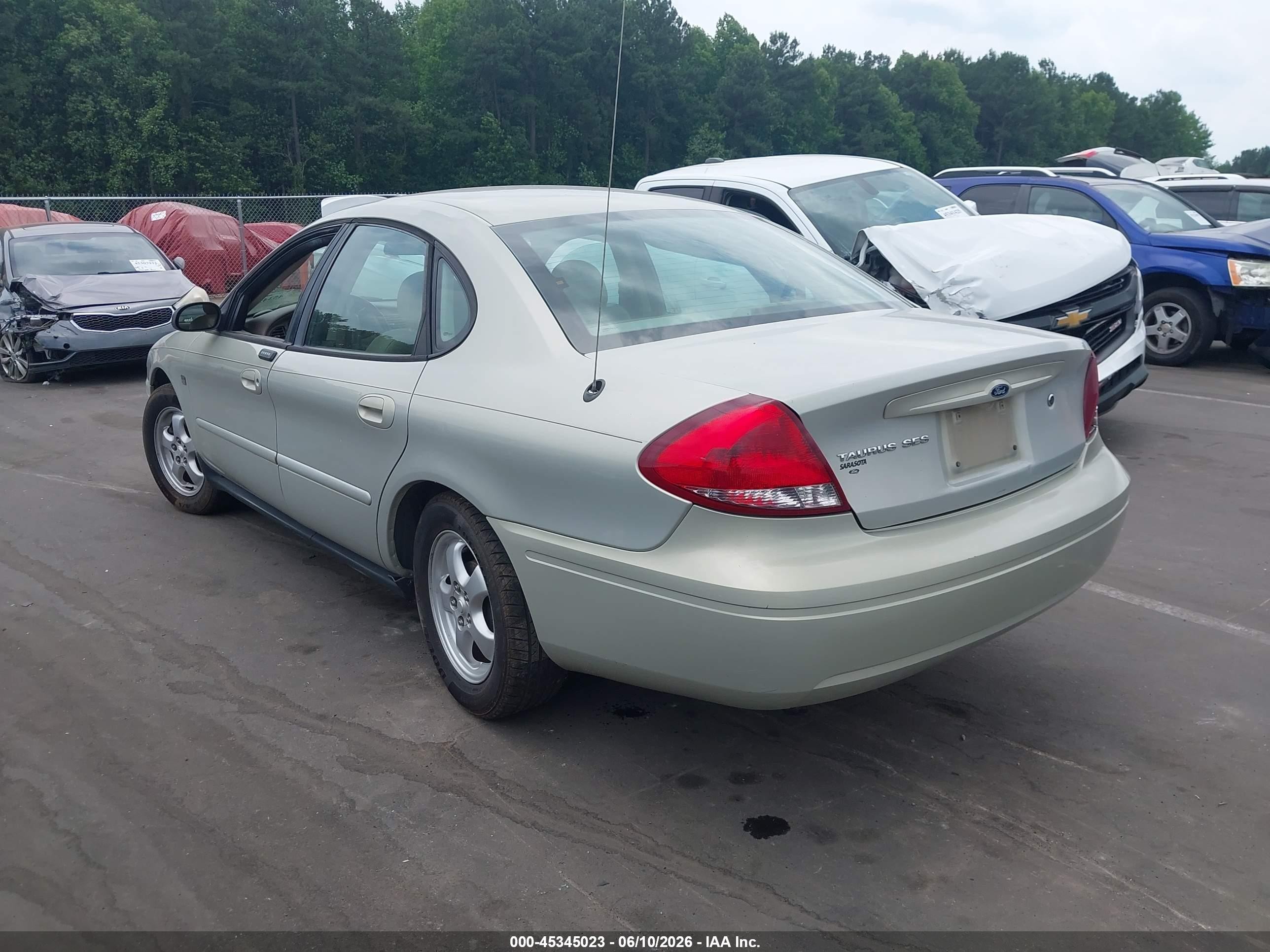 2004 Ford Taurus Ses Silver vin: 1FAFP55S04A188134