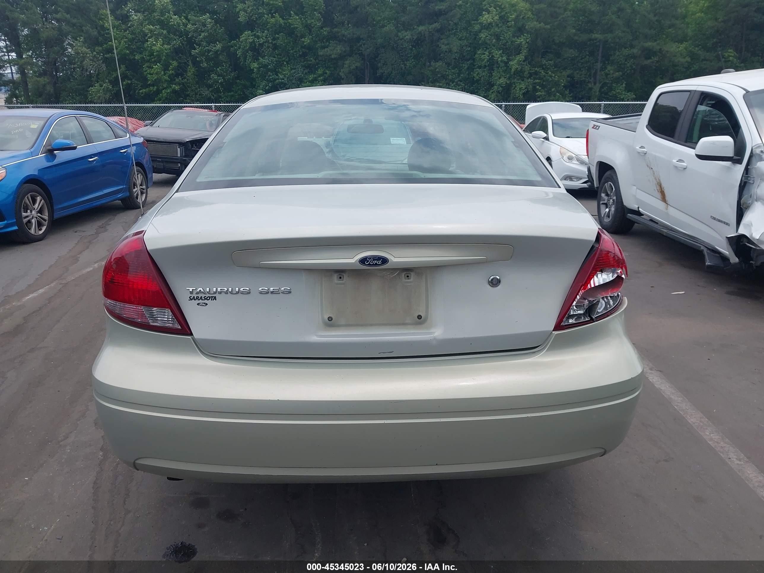 2004 Ford Taurus Ses Silver vin: 1FAFP55S04A188134