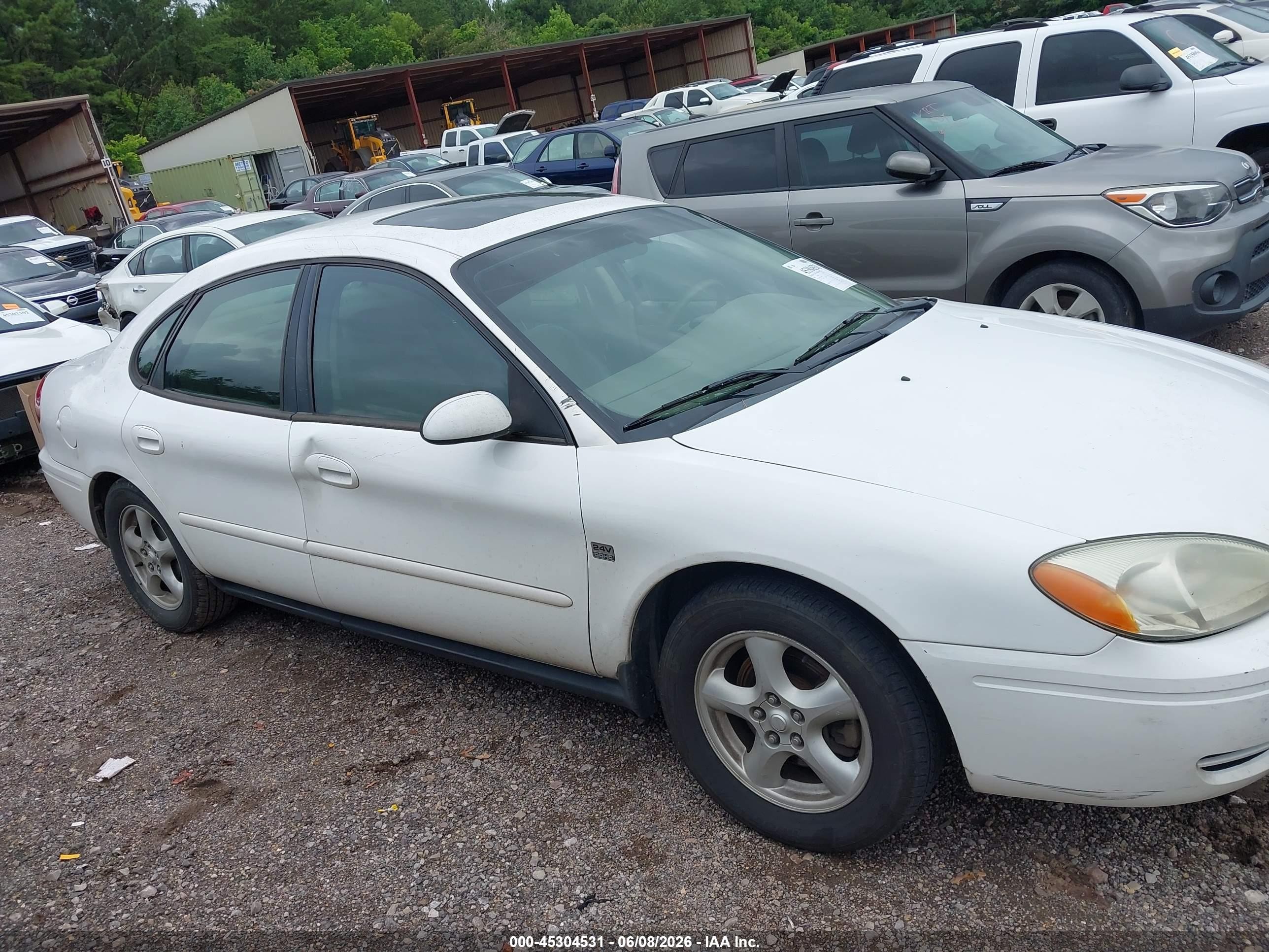 2004 Ford Taurus Ses White vin: 1FAFP55S14A149620
