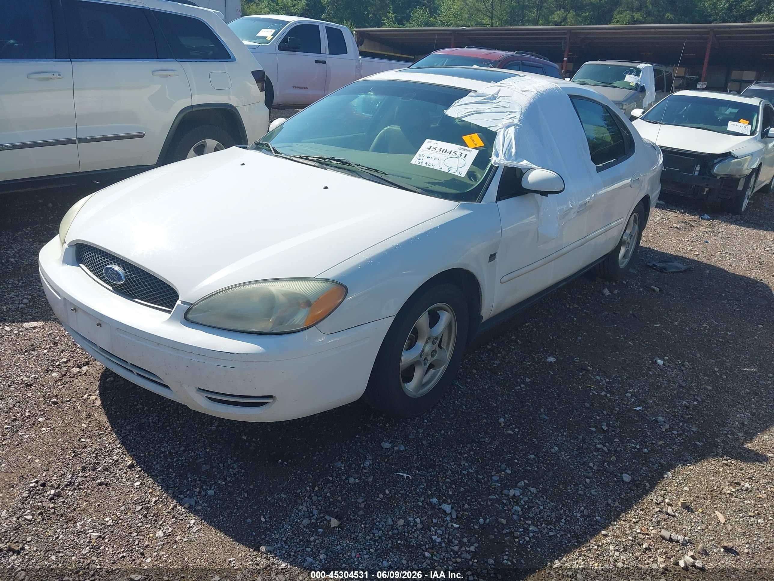 2004 Ford Taurus Ses White vin: 1FAFP55S14A149620