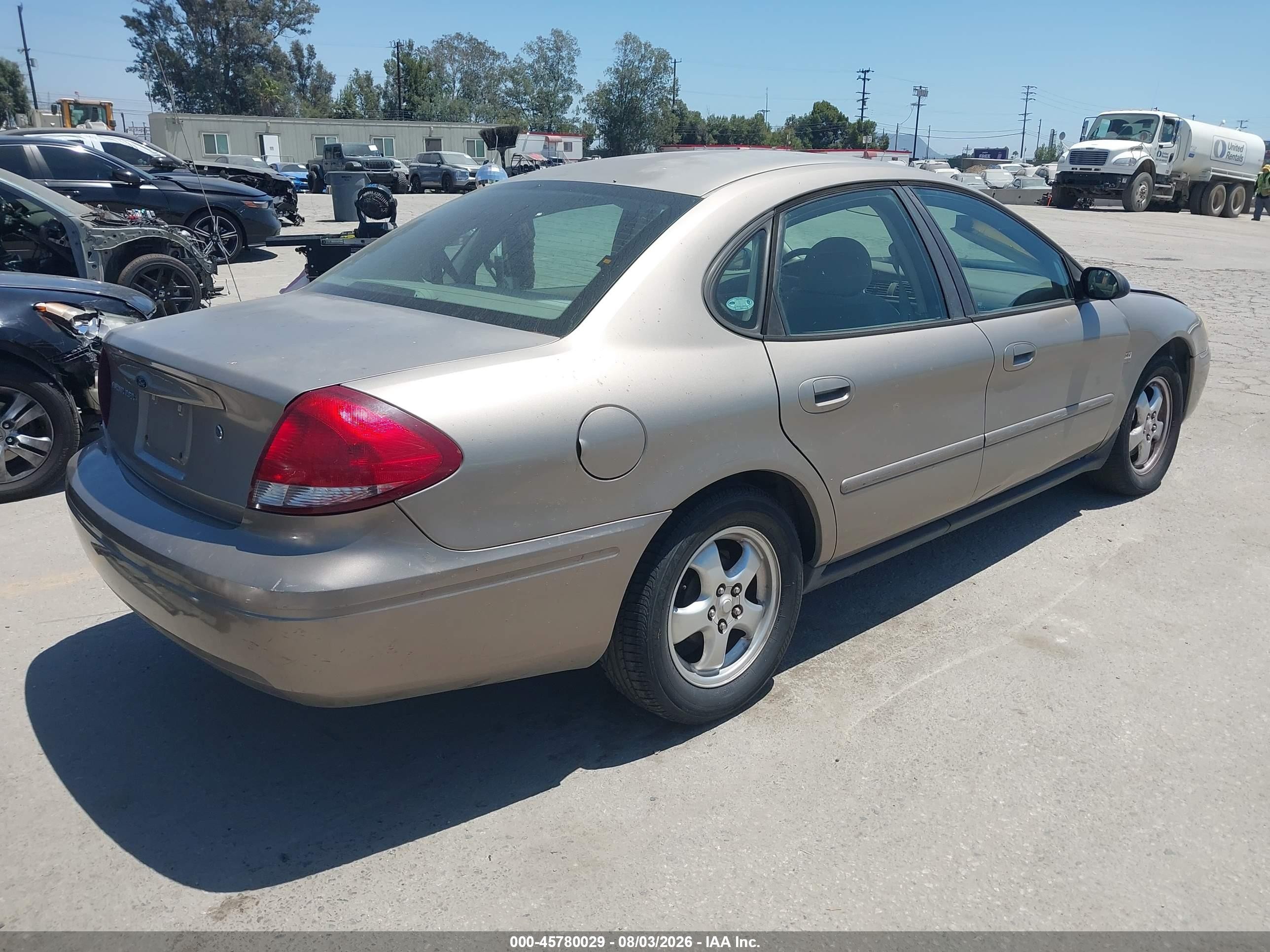 2004 Ford Taurus Ses Beige vin: 1FAFP55S14G182288