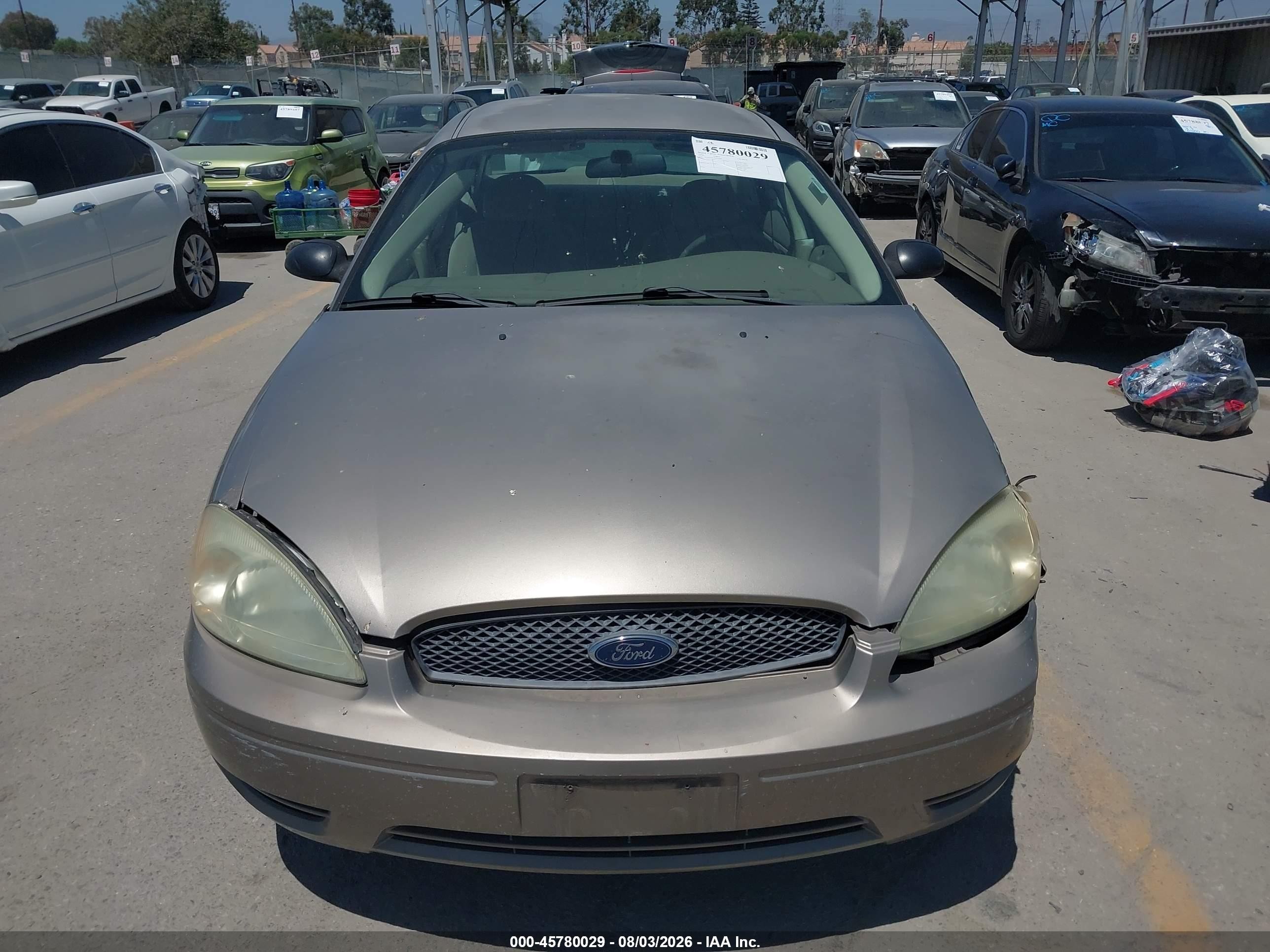 2004 Ford Taurus Ses Beige vin: 1FAFP55S14G182288