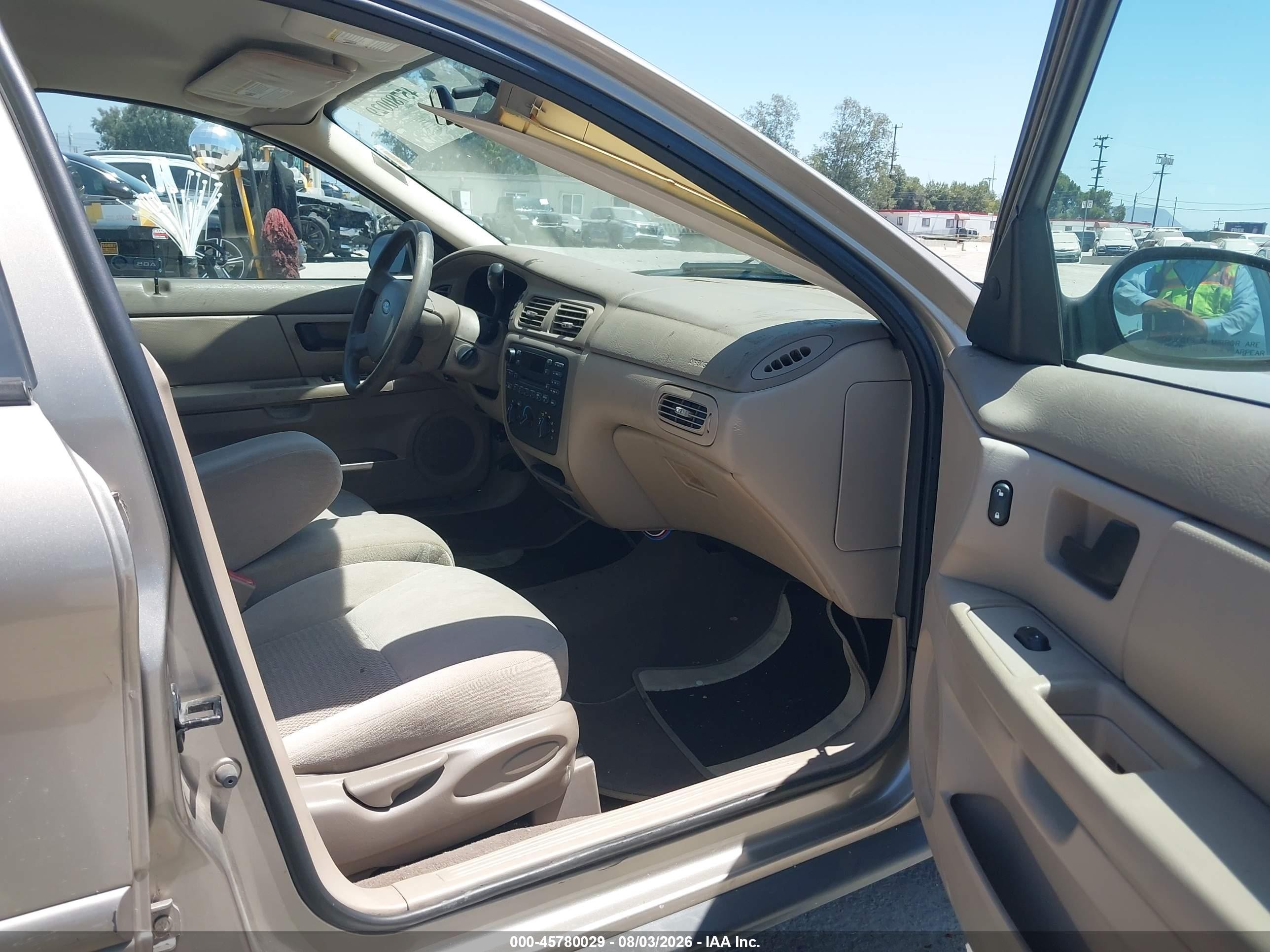 2004 Ford Taurus Ses Beige vin: 1FAFP55S14G182288