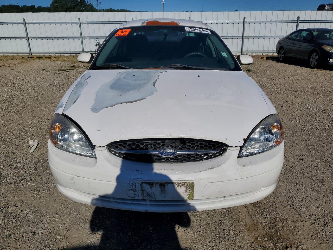2000 Ford Taurus Ses White vin: 1FAFP55S1YG177095