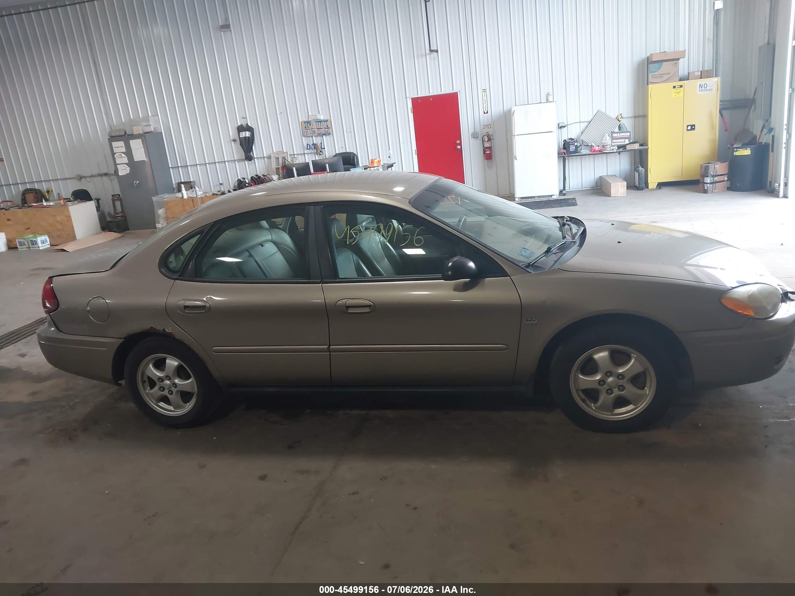2004 Ford Taurus Ses Gold vin: 1FAFP55S24G185250