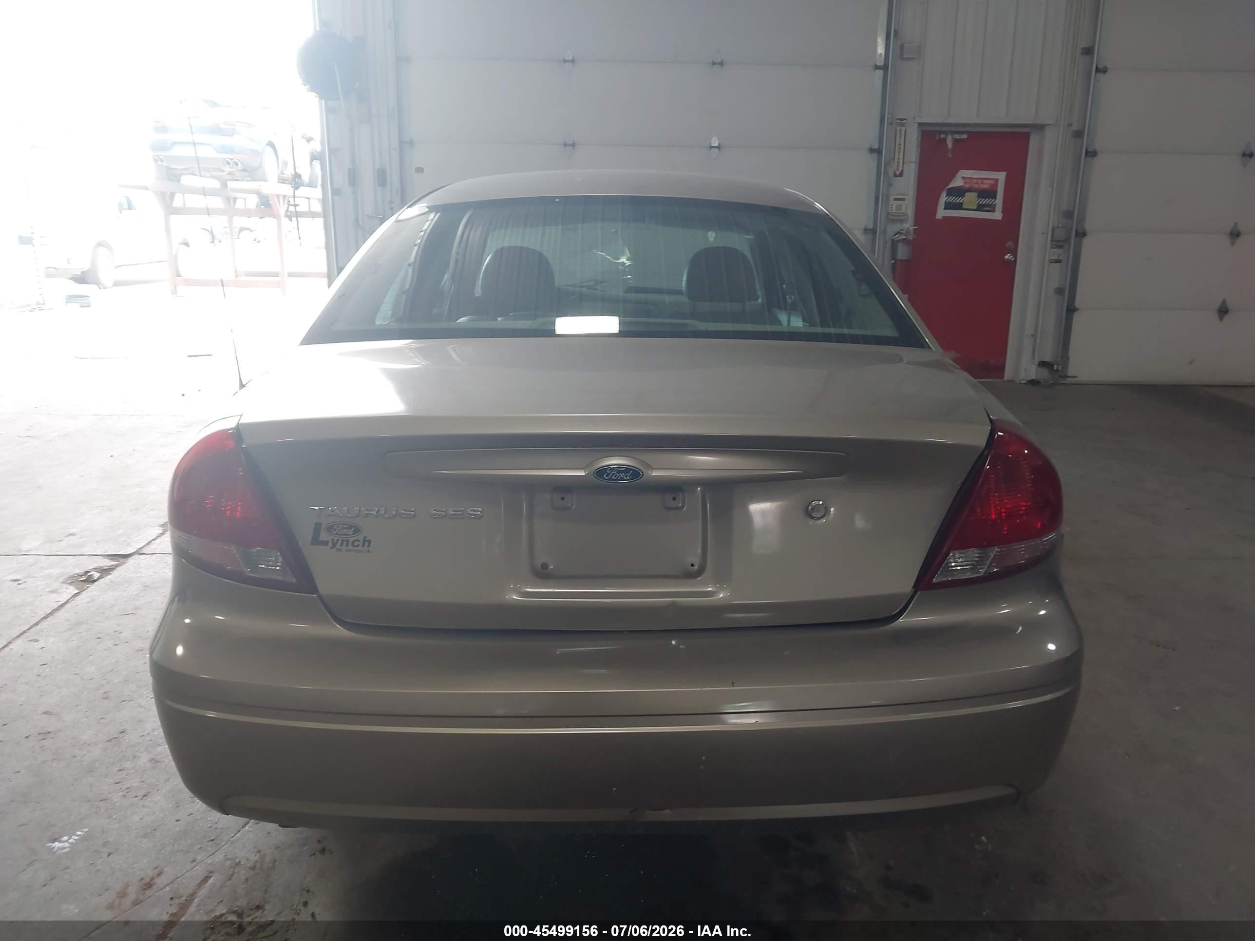 2004 Ford Taurus Ses Gold vin: 1FAFP55S24G185250