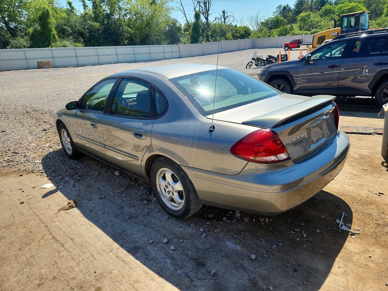 2004 Ford Taurus Ses Зеленый vin: 1FAFP55S44G187632