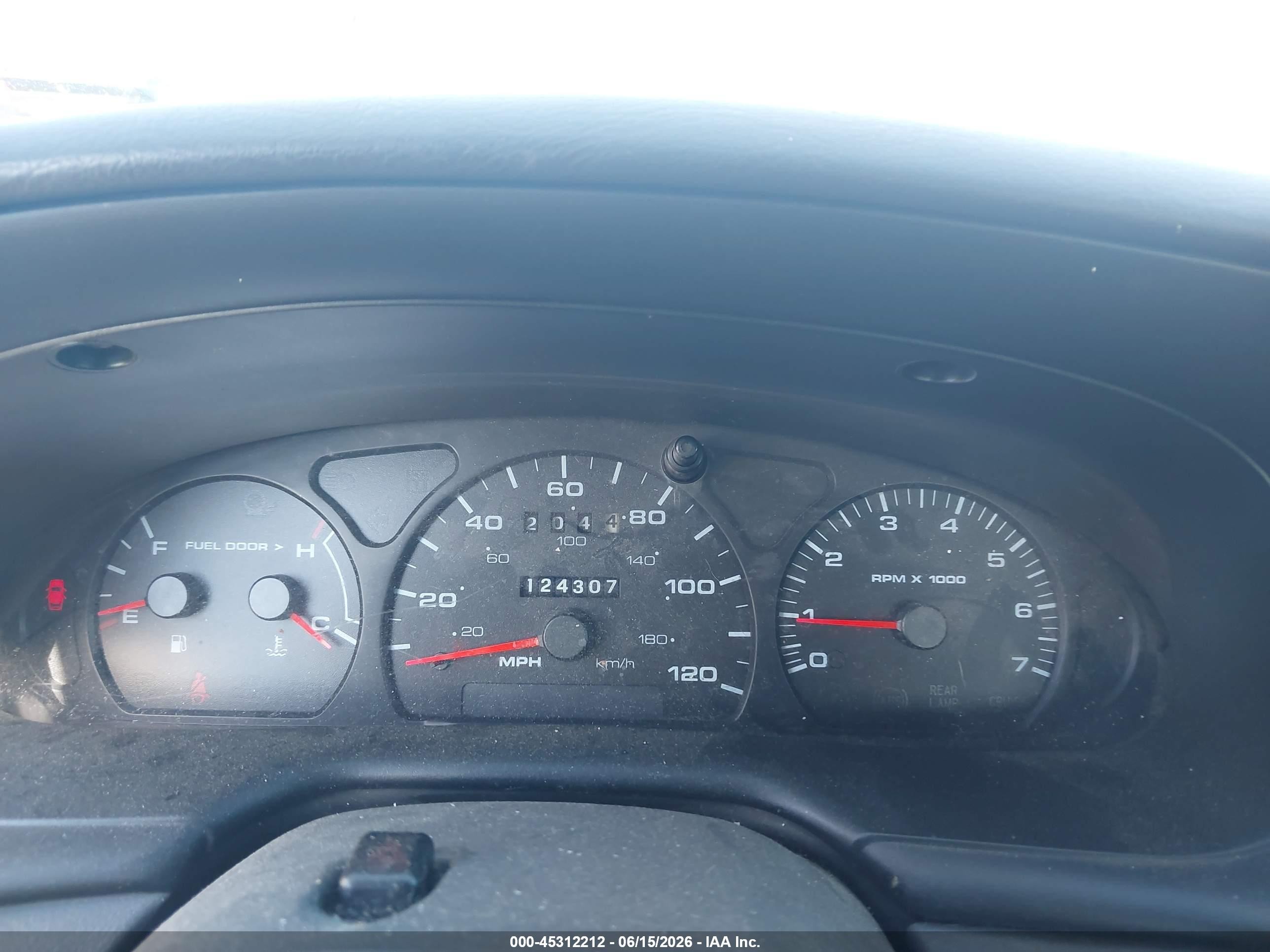 2000 Ford Taurus Ses Burgundy vin: 1FAFP55S4YA206785