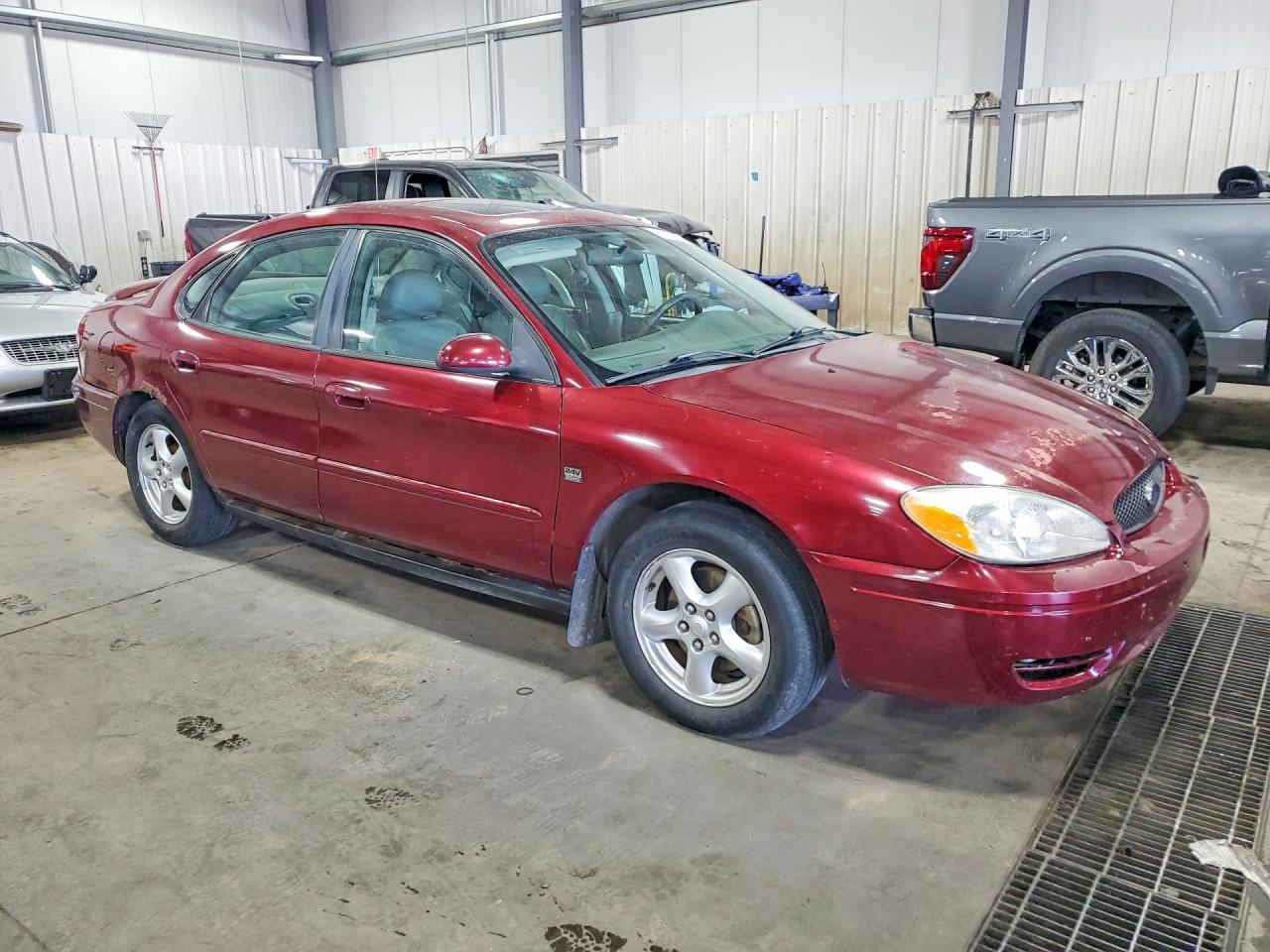 2004 Ford Taurus Ses Burgundy vin: 1FAFP55S54G124779