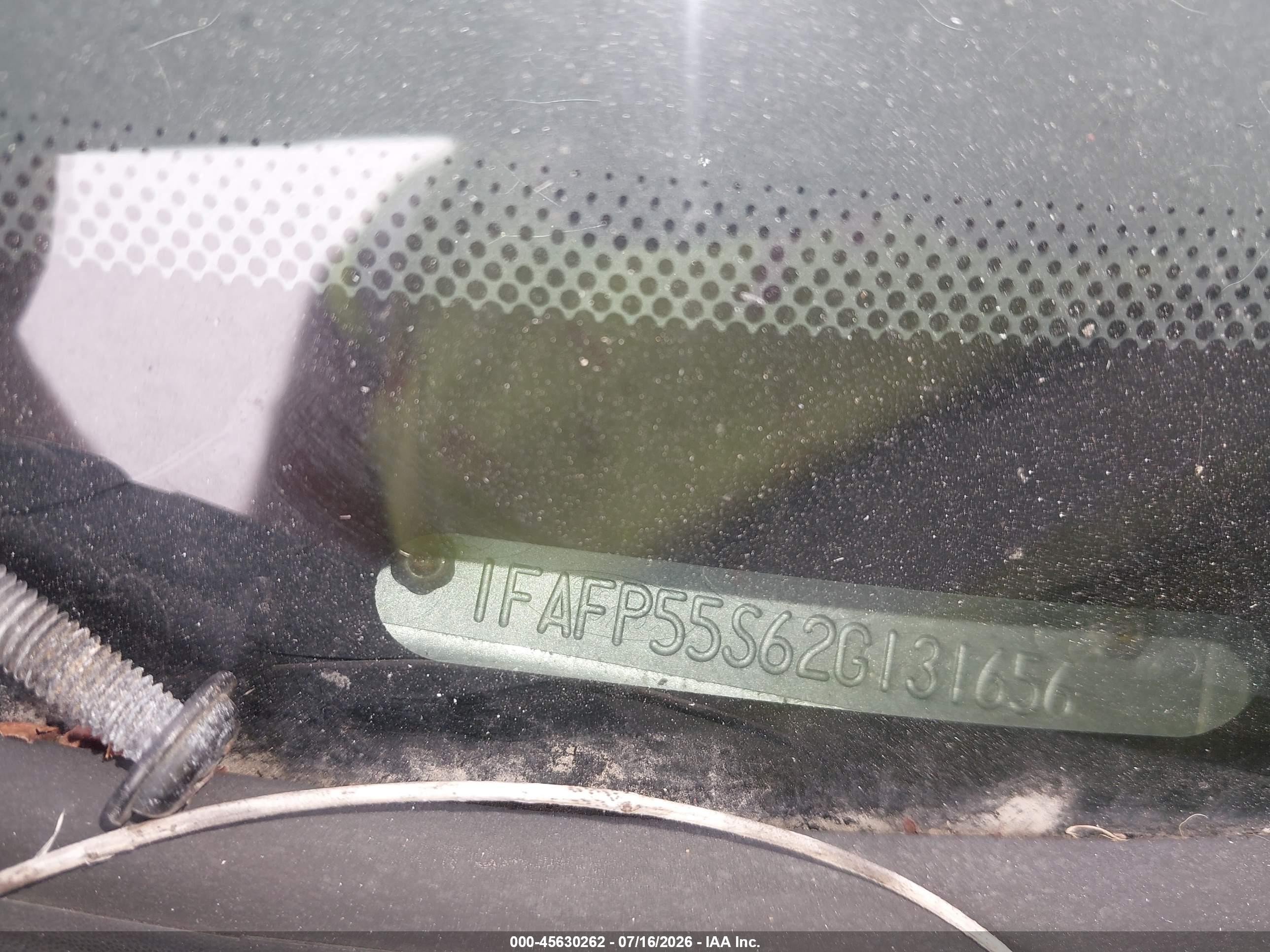 2002 Ford Taurus   Серебряный vin: 1FAFP55S62G131656