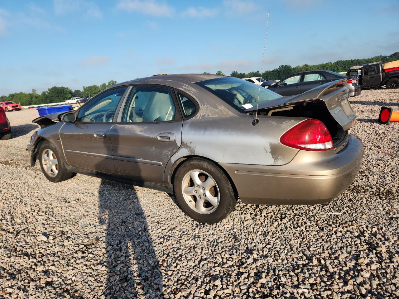 2004 Ford Taurus Ses Желто-коричневый vin: 1FAFP55S64A105905