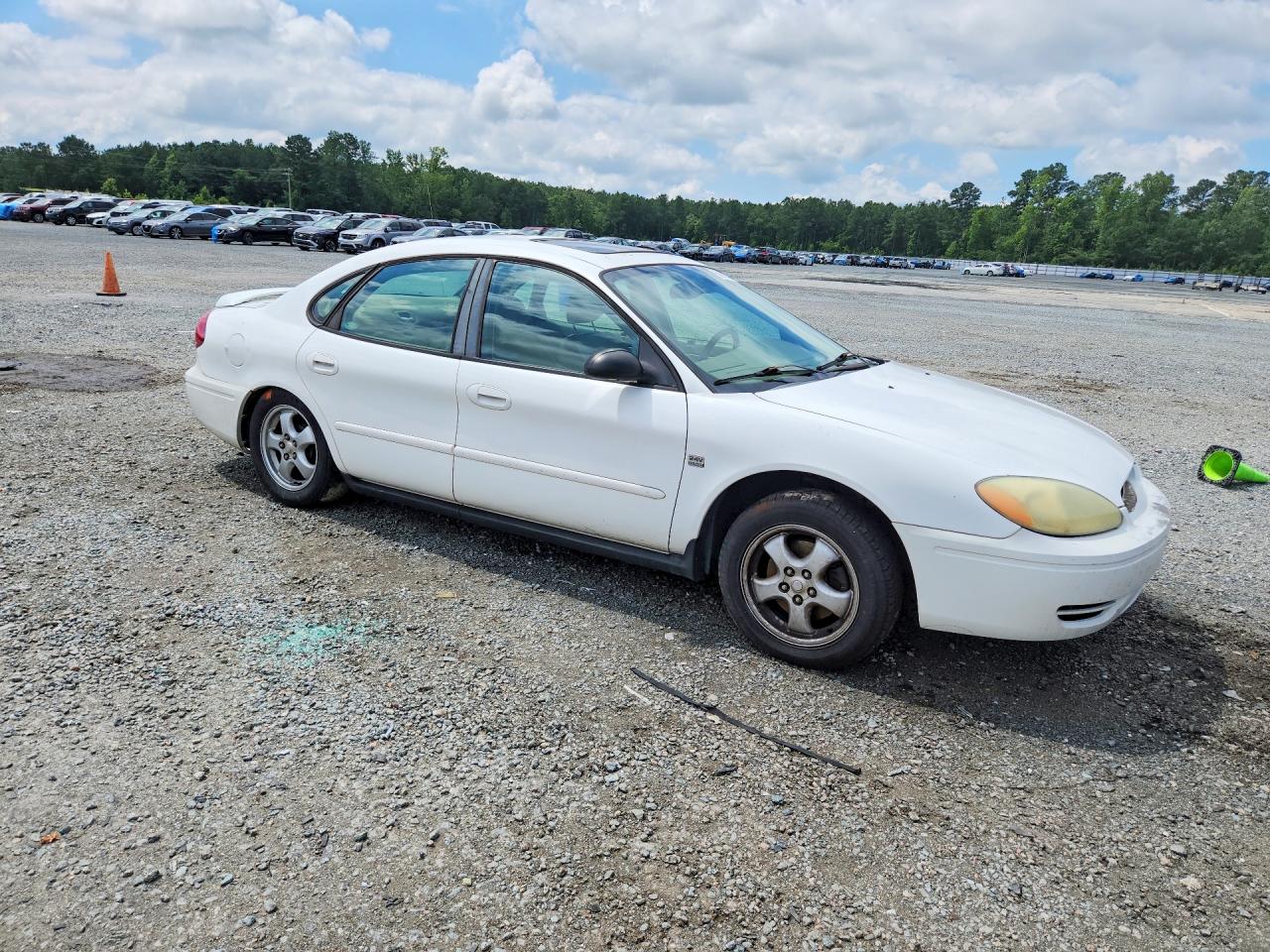 2004 Ford Taurus Ses White vin: 1FAFP55S64A167045
