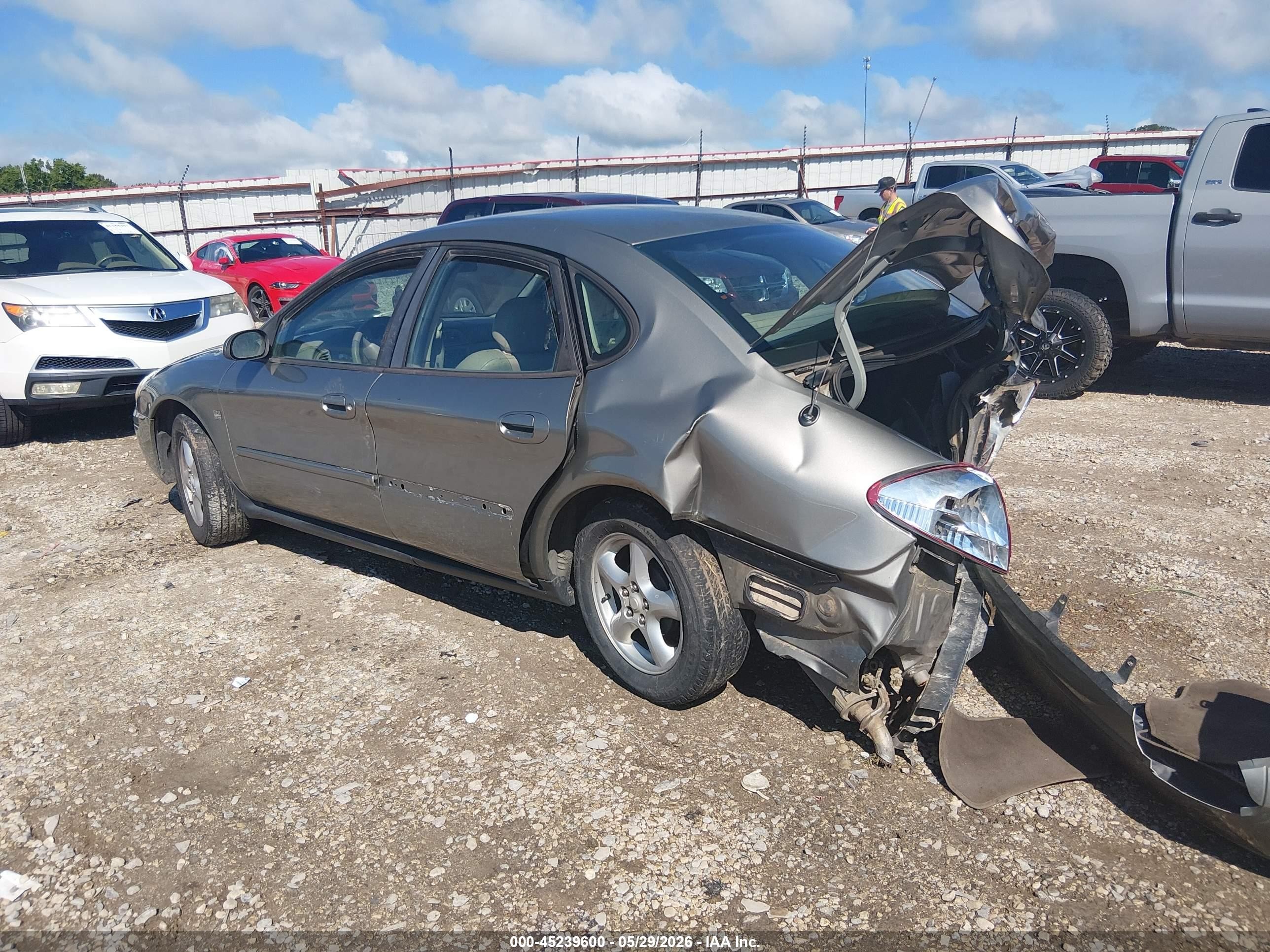 2004 Ford Taurus Ses Silver vin: 1FAFP55S64G121888