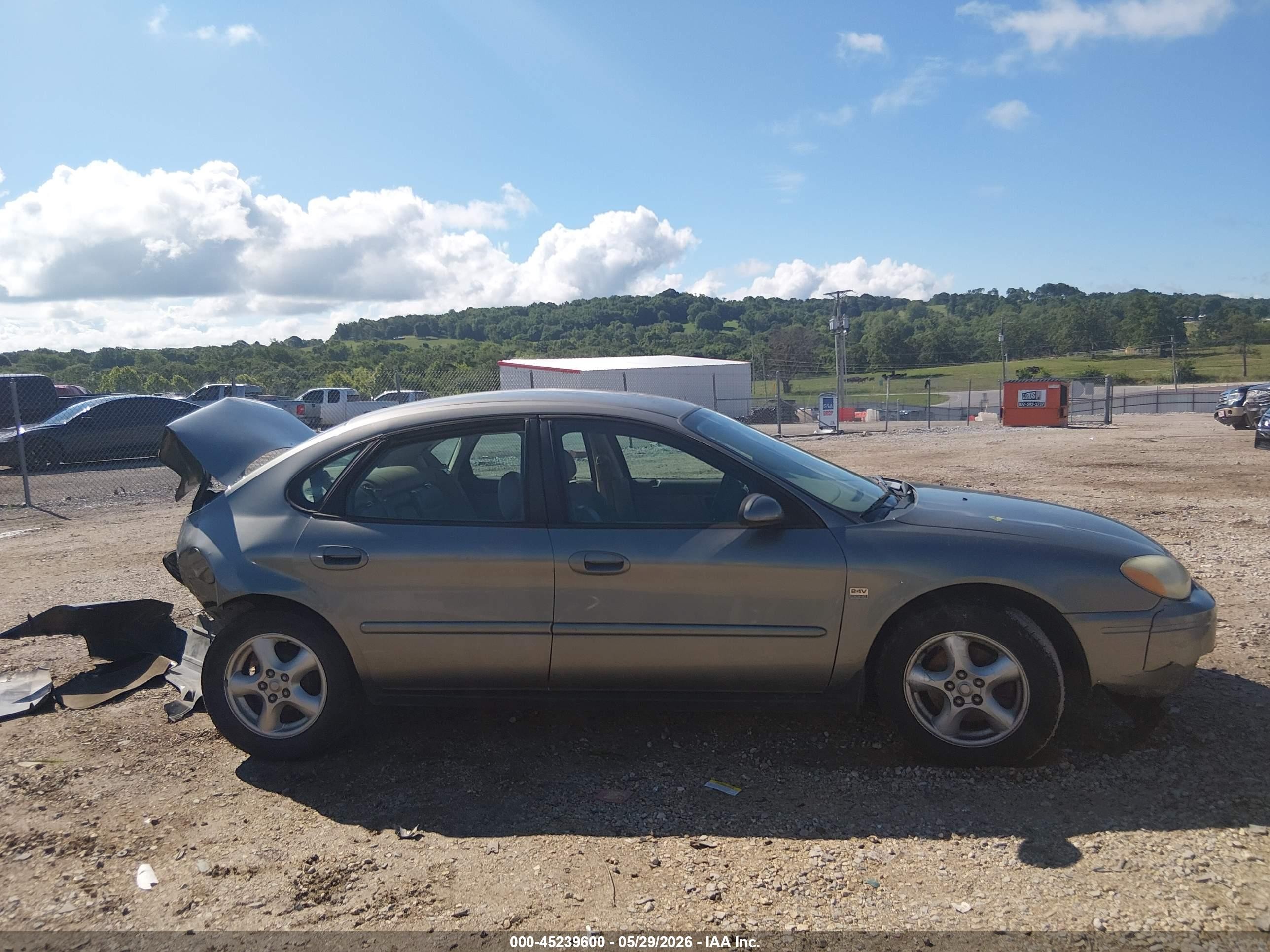 2004 Ford Taurus Ses Silver vin: 1FAFP55S64G121888