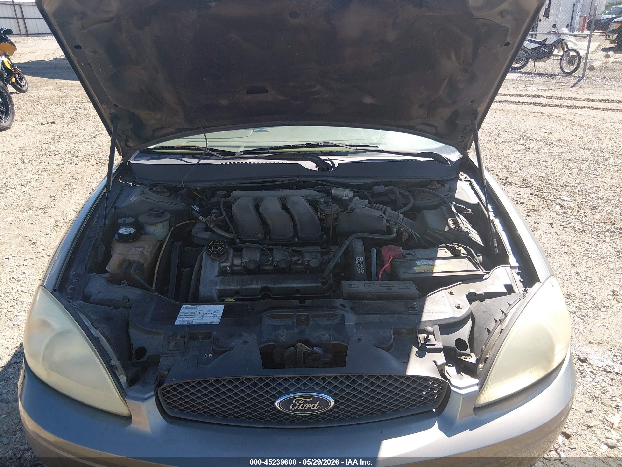 2004 Ford Taurus Ses Silver vin: 1FAFP55S64G121888