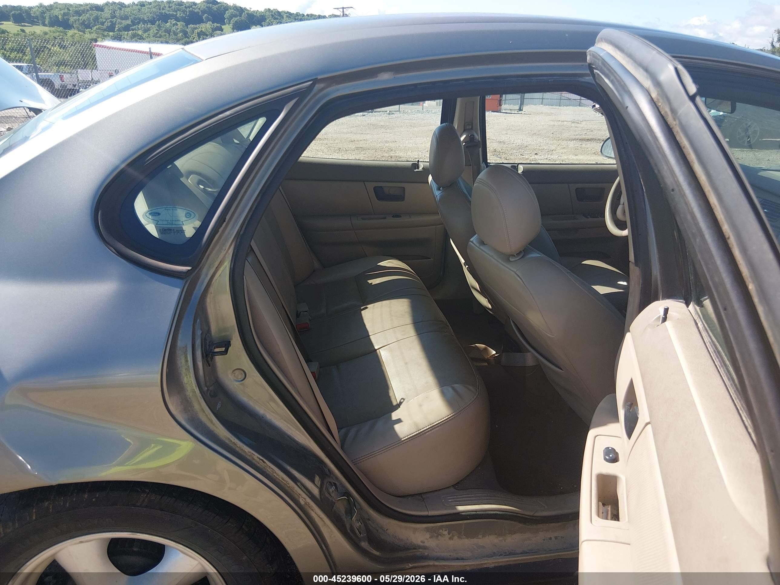 2004 Ford Taurus Ses Silver vin: 1FAFP55S64G121888