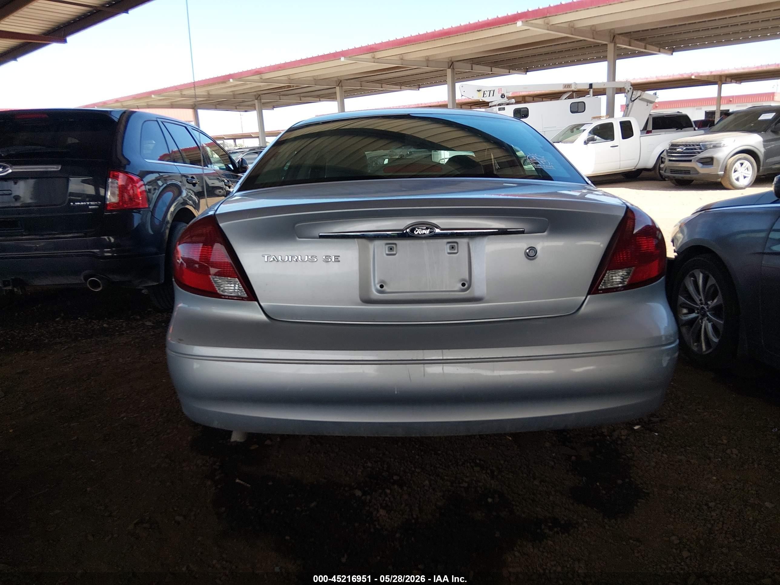 2000 Ford Taurus Ses Silver vin: 1FAFP55S6YA140160