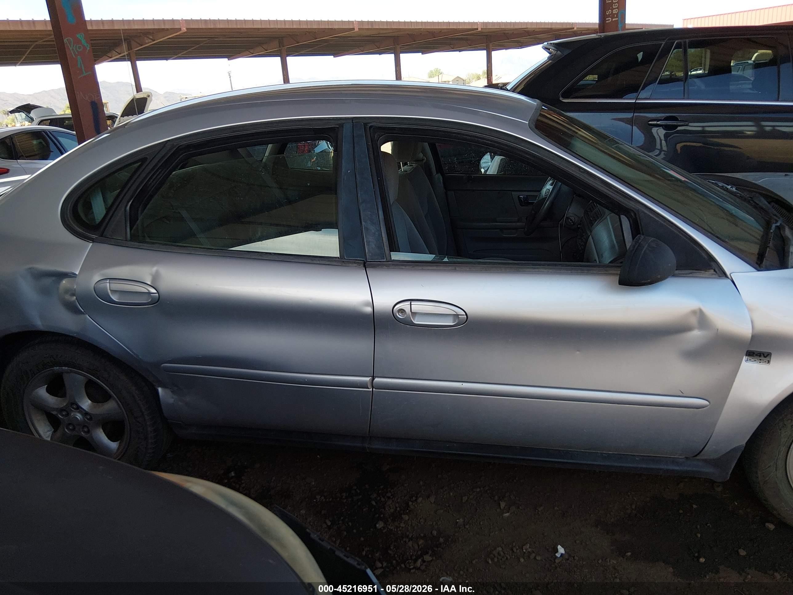2000 Ford Taurus Ses Silver vin: 1FAFP55S6YA140160