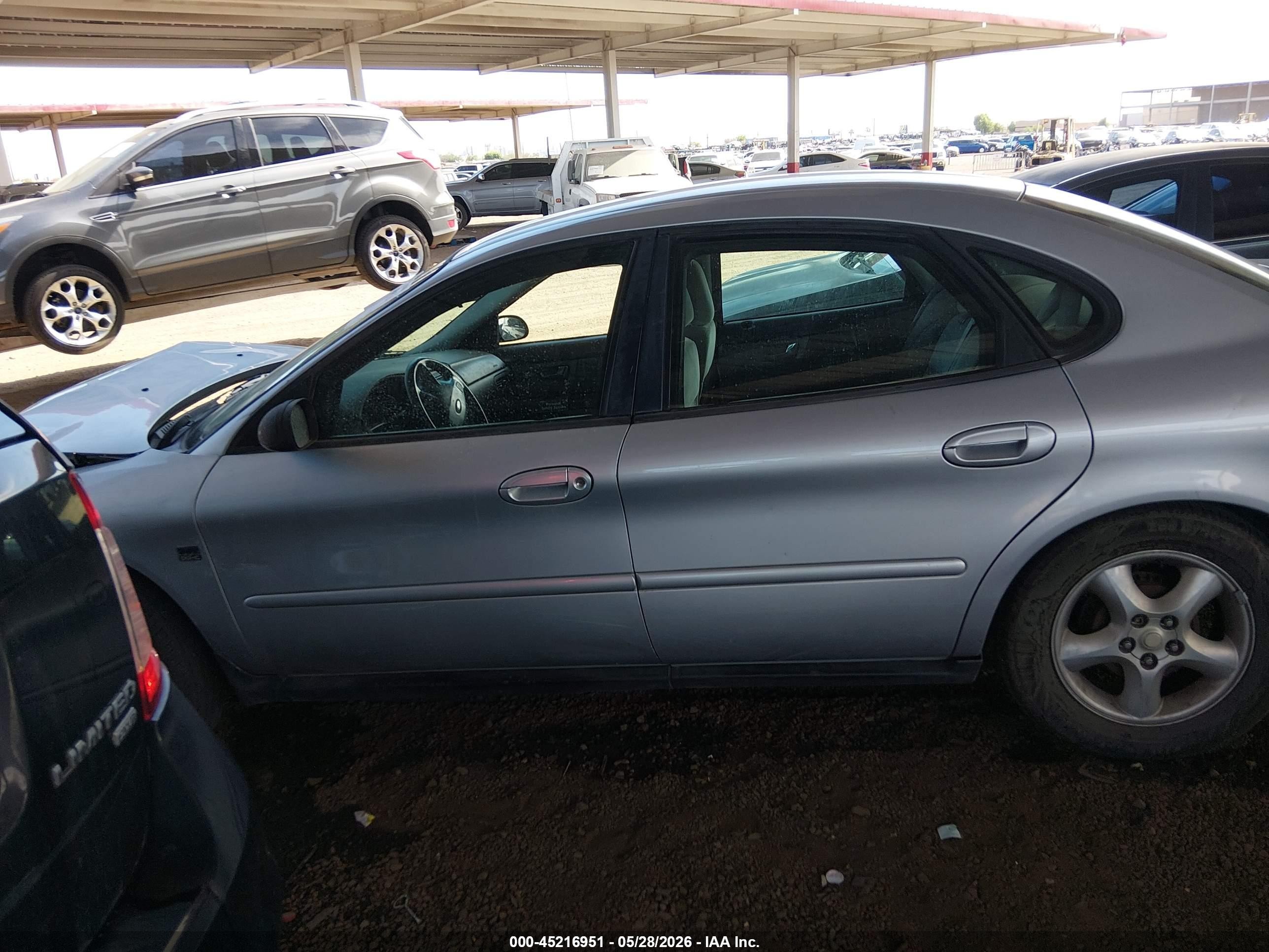 2000 Ford Taurus Ses Silver vin: 1FAFP55S6YA140160