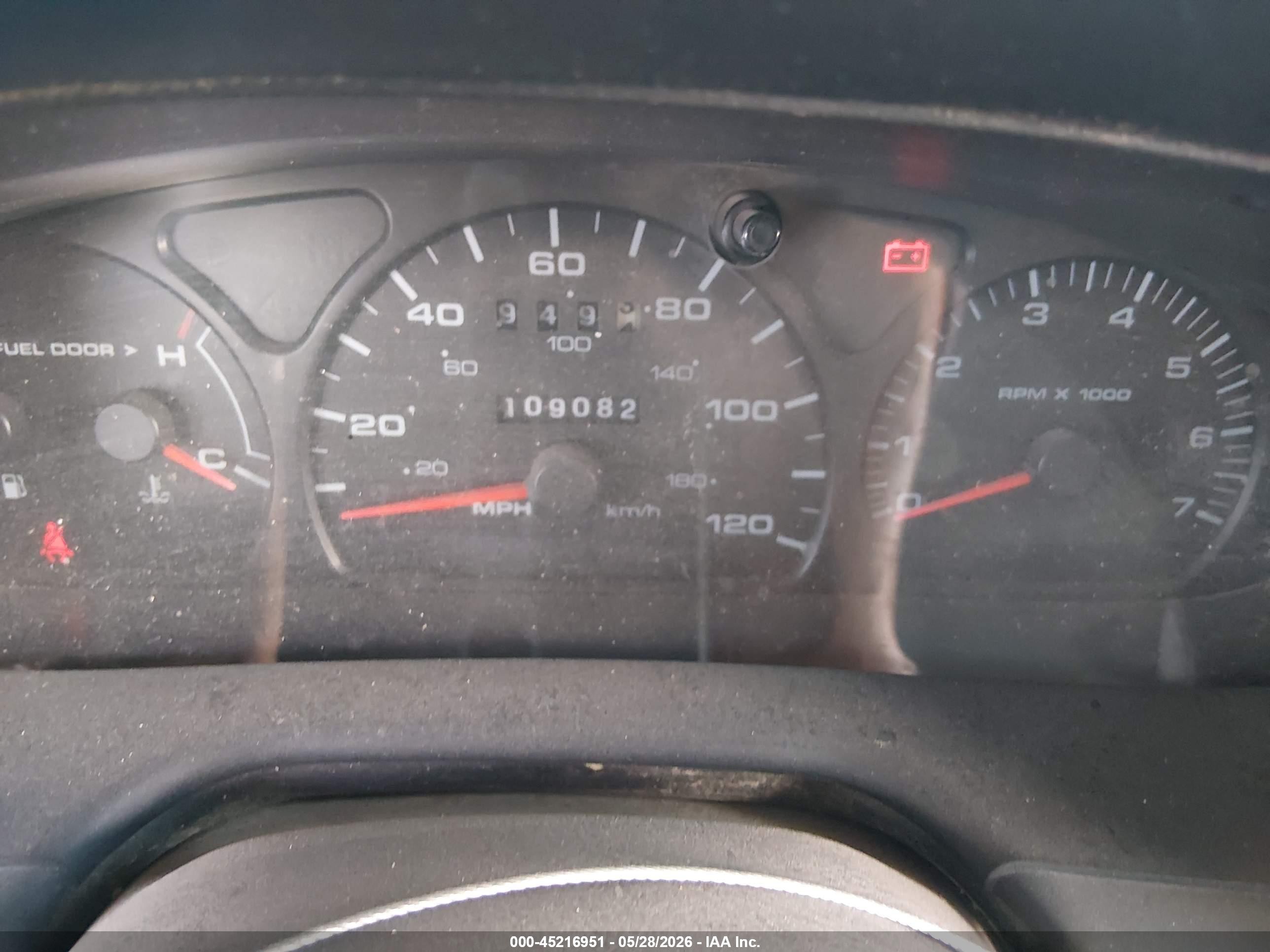 2000 Ford Taurus Ses Silver vin: 1FAFP55S6YA140160