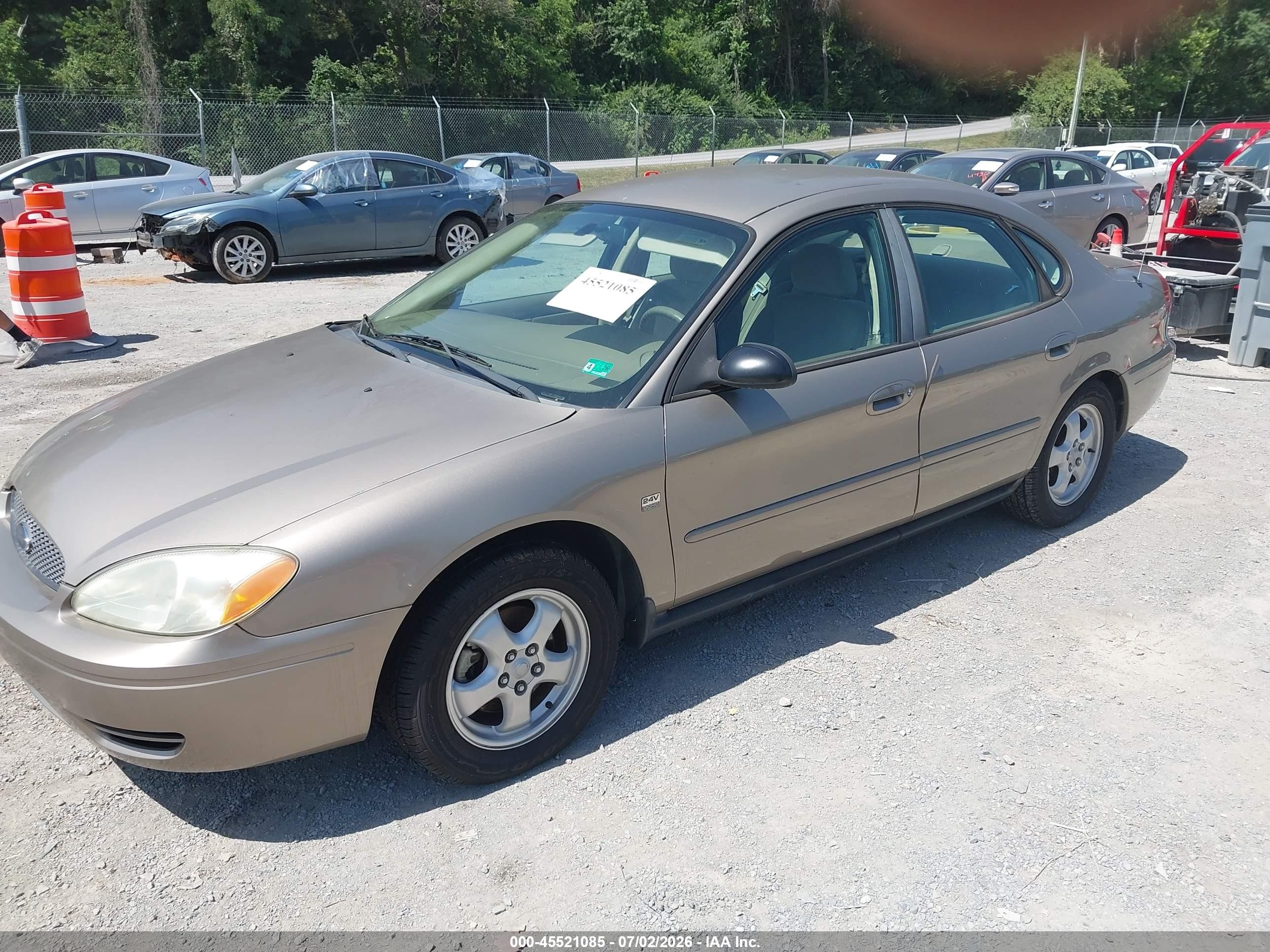 2004 Ford Taurus Ses Gold vin: 1FAFP55S74G186202