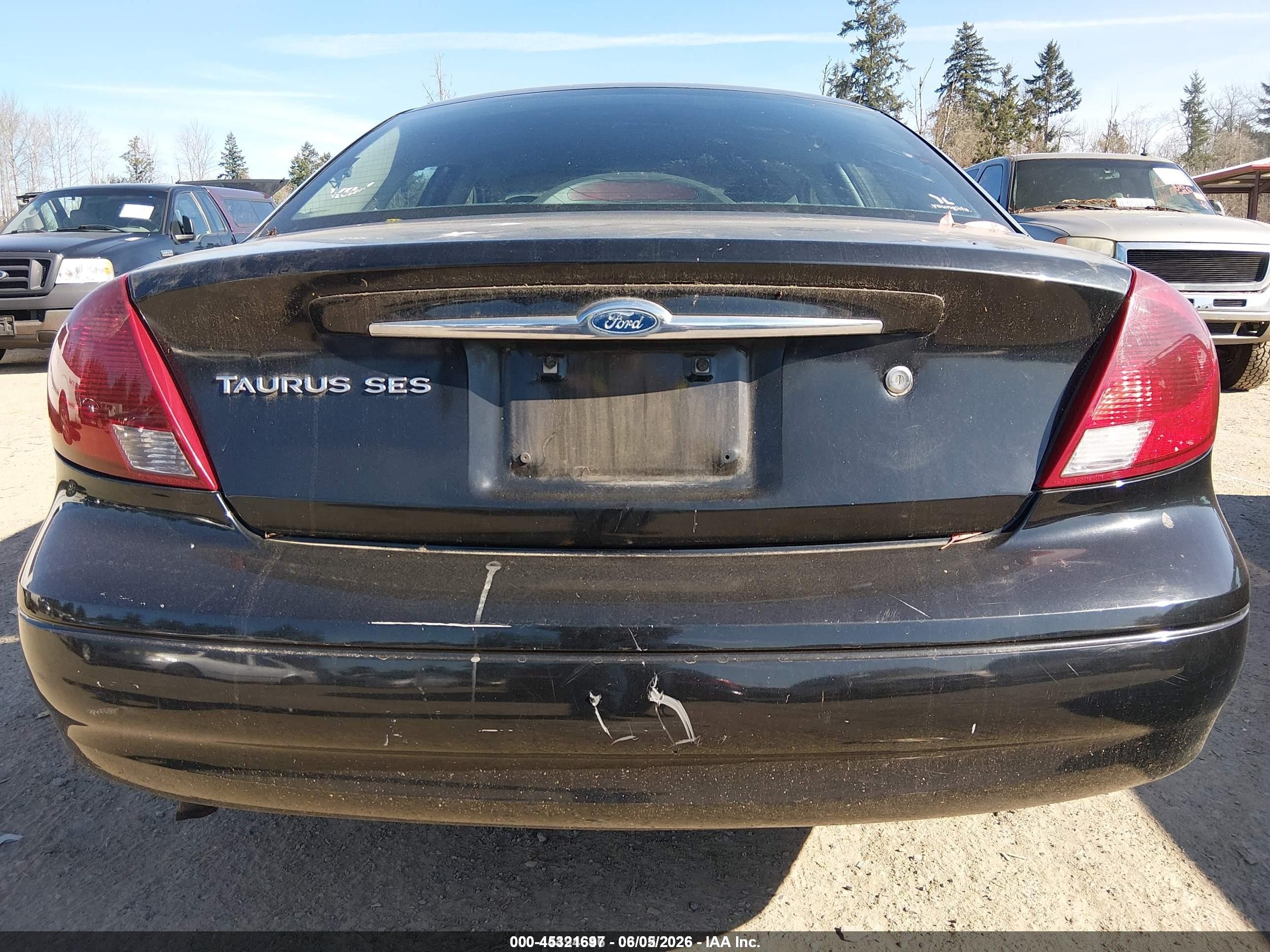 2000 Ford Taurus Ses Black vin: 1FAFP55S7YG246372