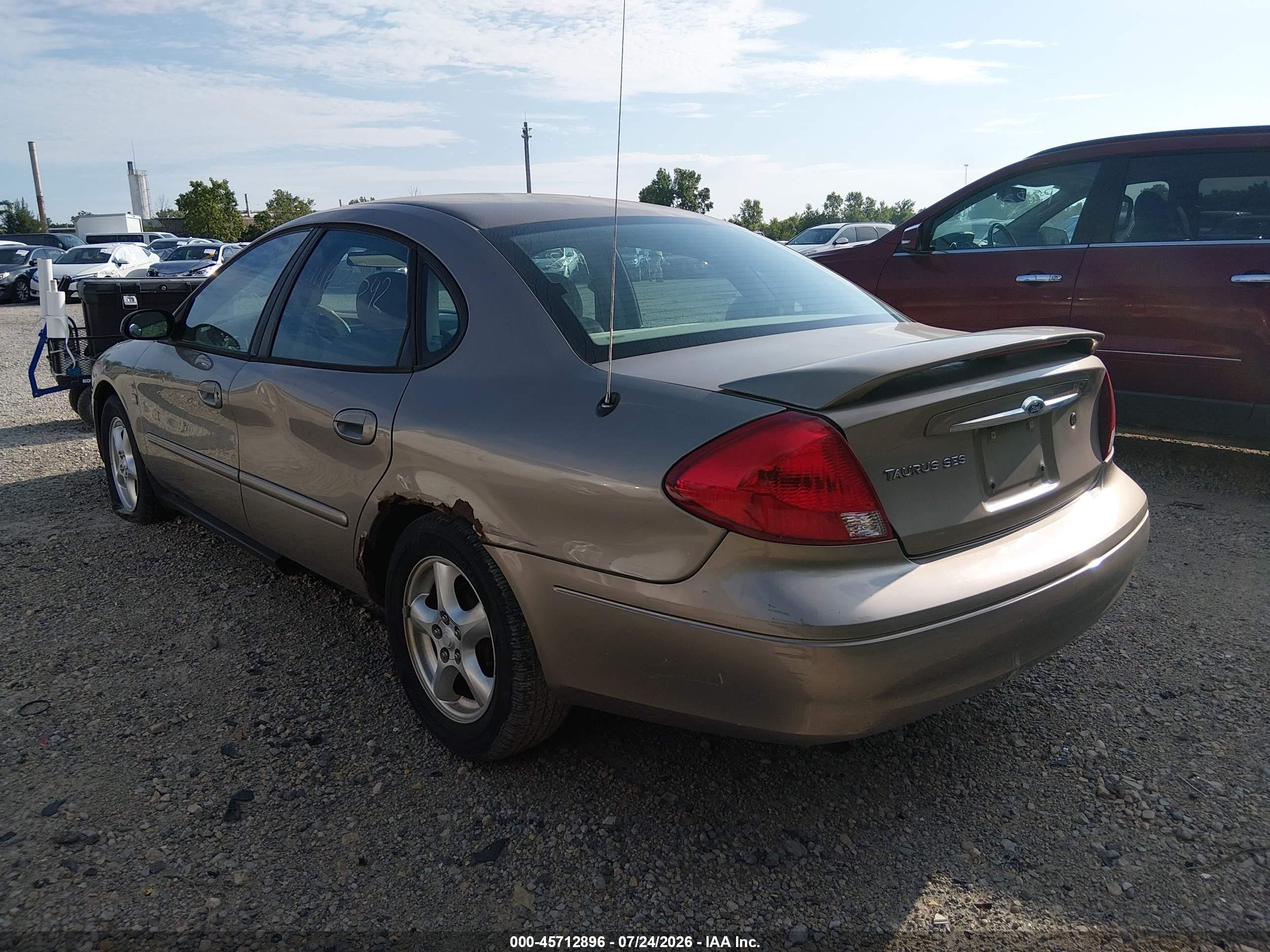 2002 Ford Taurus Ses Золотой vin: 1FAFP55S82G120142