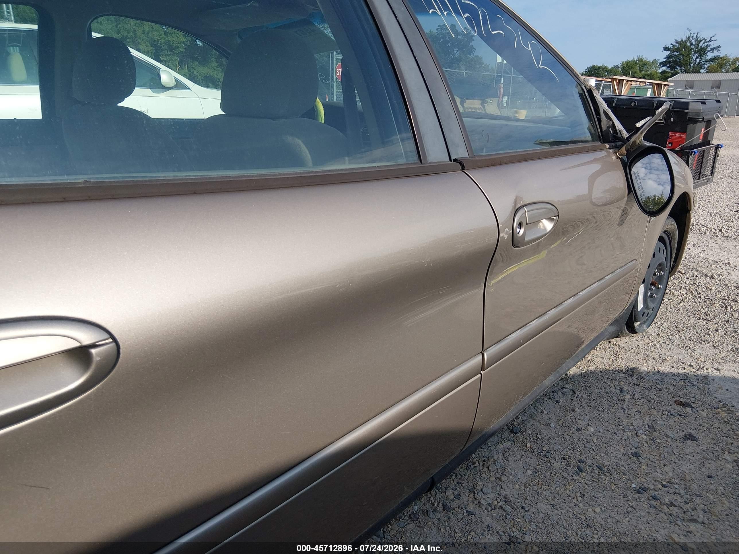 2002 Ford Taurus Ses Золотой vin: 1FAFP55S82G120142