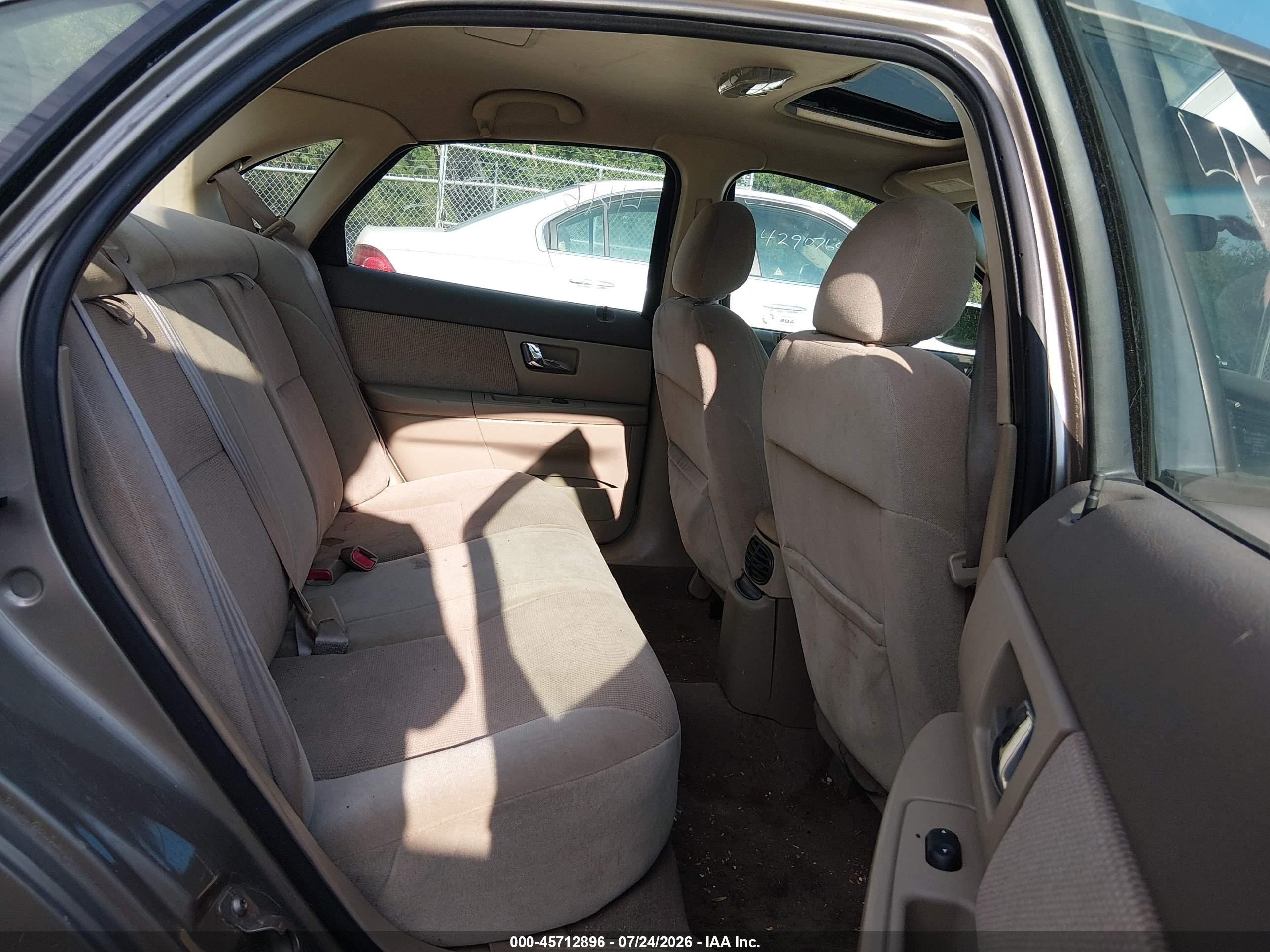 2002 Ford Taurus Ses Золотой vin: 1FAFP55S82G120142