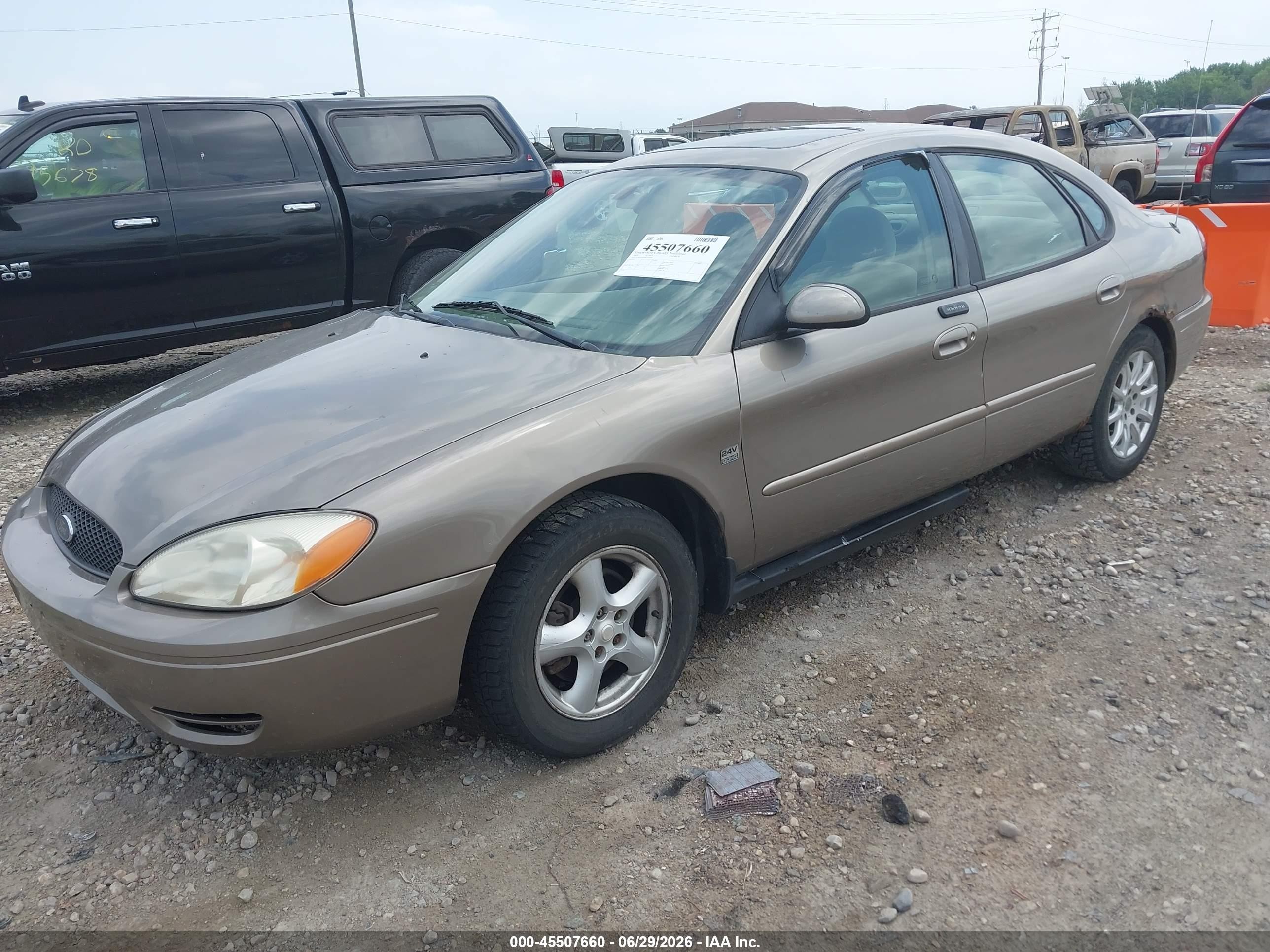 2004 Ford Taurus Ses Tan vin: 1FAFP55S84G135999
