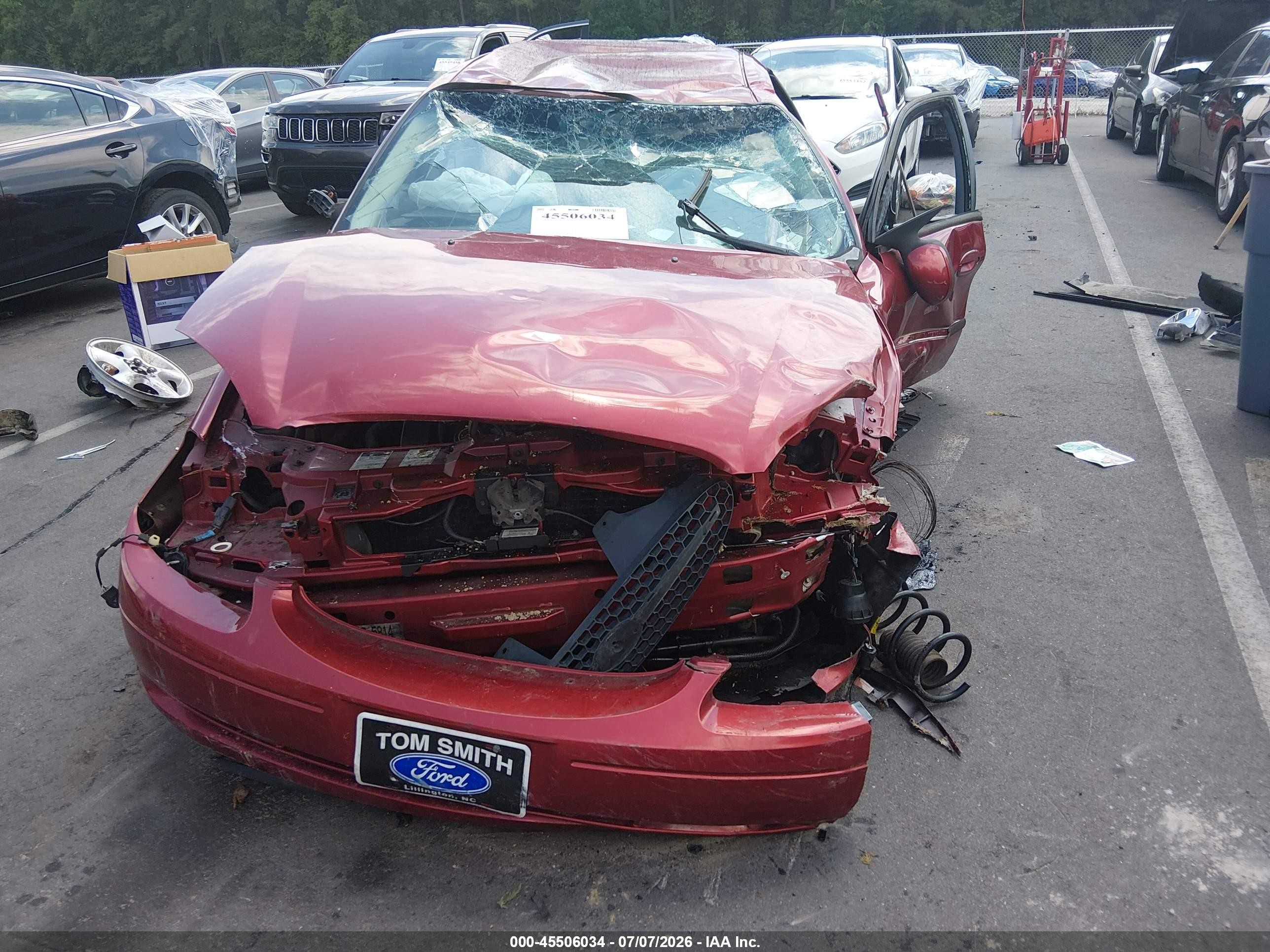 2000 Ford Taurus Ses Red vin: 1FAFP55S8YA184094