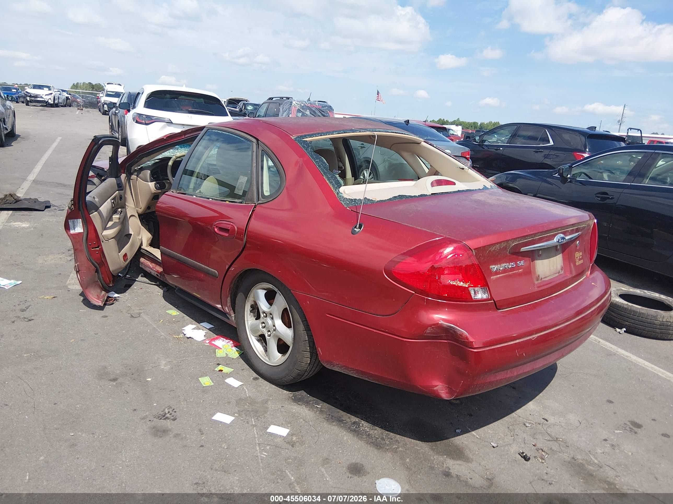 2000 Ford Taurus Ses Red vin: 1FAFP55S8YA184094