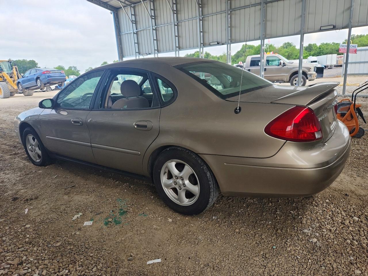 2003 Ford Taurus Ses Tan vin: 1FAFP55S93G195143