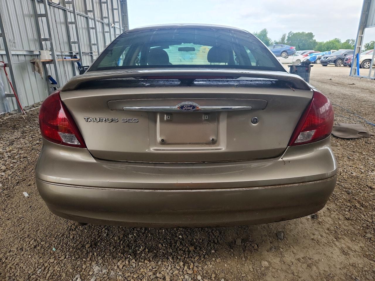 2003 Ford Taurus Ses Tan vin: 1FAFP55S93G195143