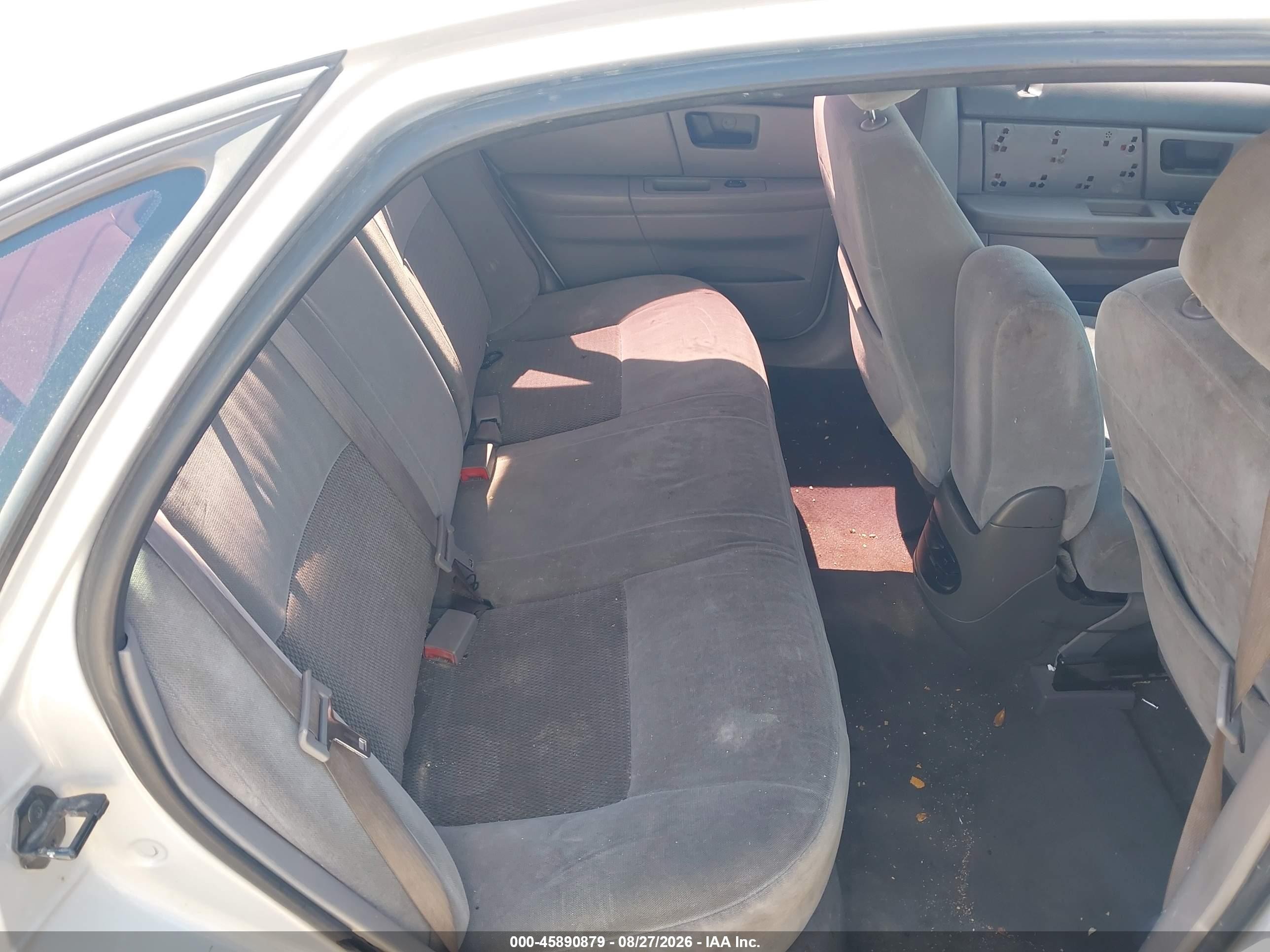 2004 Ford Taurus Ses Серебряный vin: 1FAFP55S94G159633