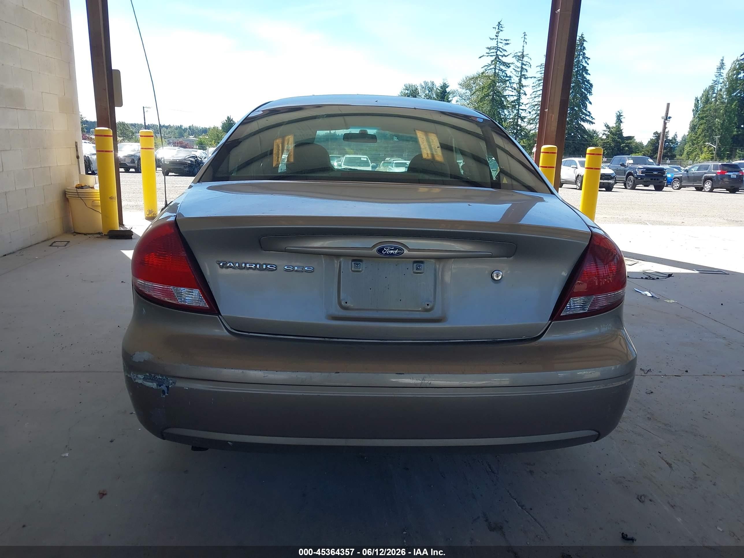 2004 Ford Taurus Ses Желто-коричневый vin: 1FAFP55S94G196584