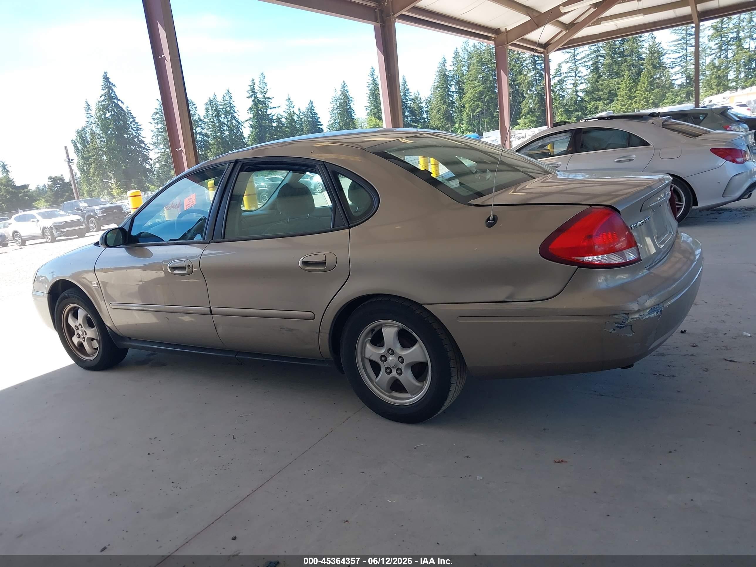 2004 Ford Taurus Ses Желто-коричневый vin: 1FAFP55S94G196584