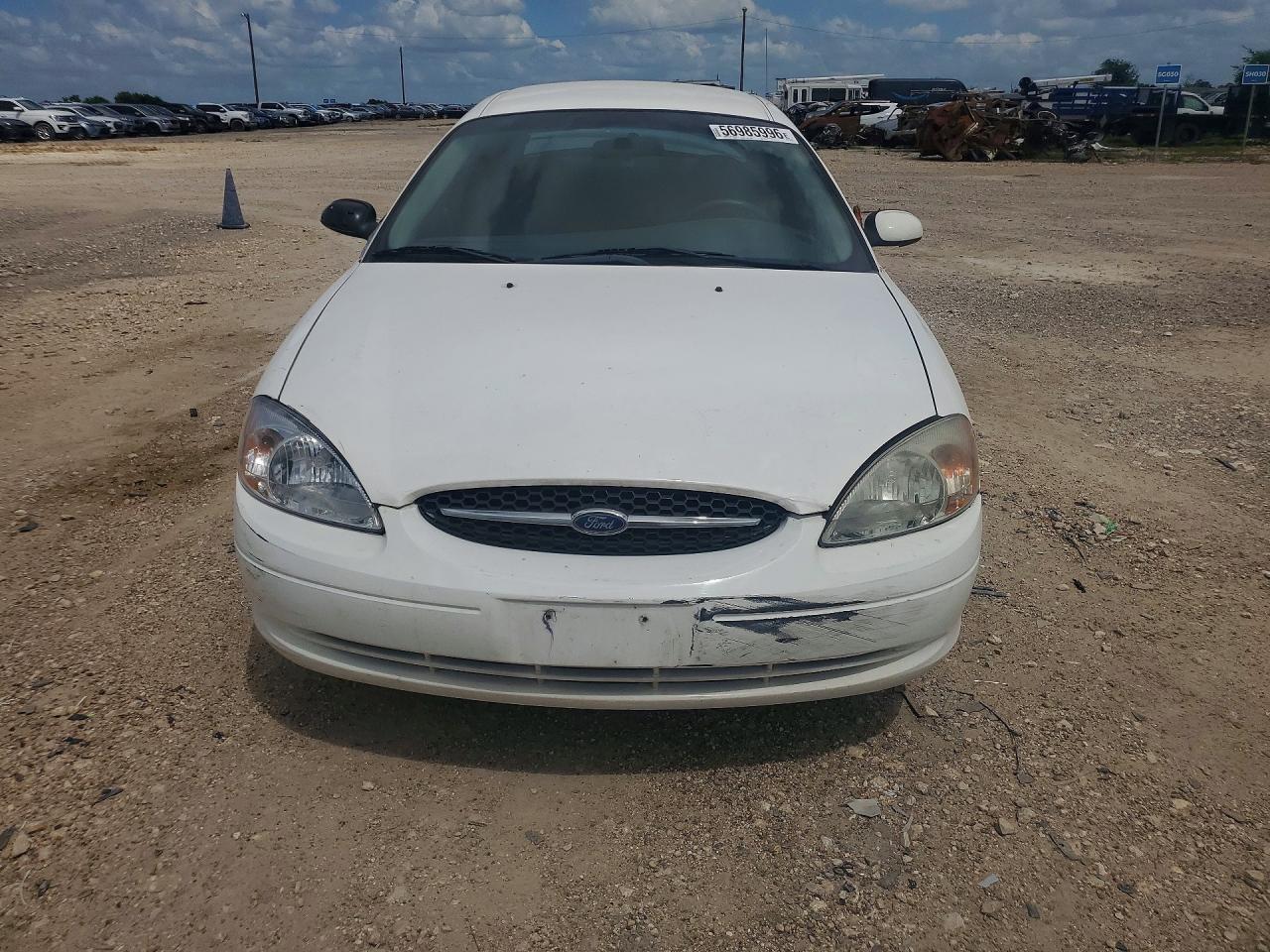 2002 Ford Taurus Ses White vin: 1FAFP55SX2A110652