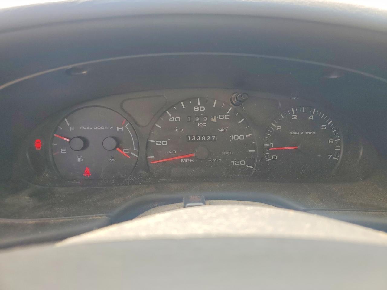 2002 Ford Taurus Ses White vin: 1FAFP55SX2A110652