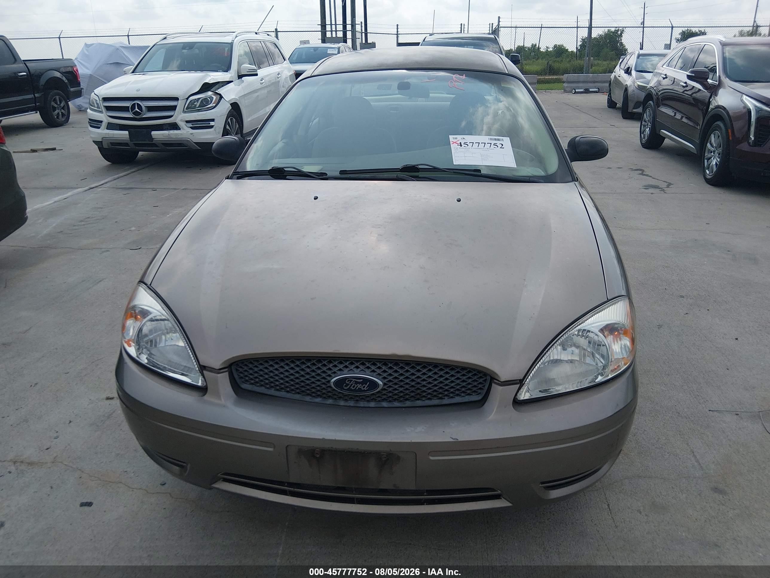 2004 Ford Taurus Ses Gold vin: 1FAFP55SX4G174111