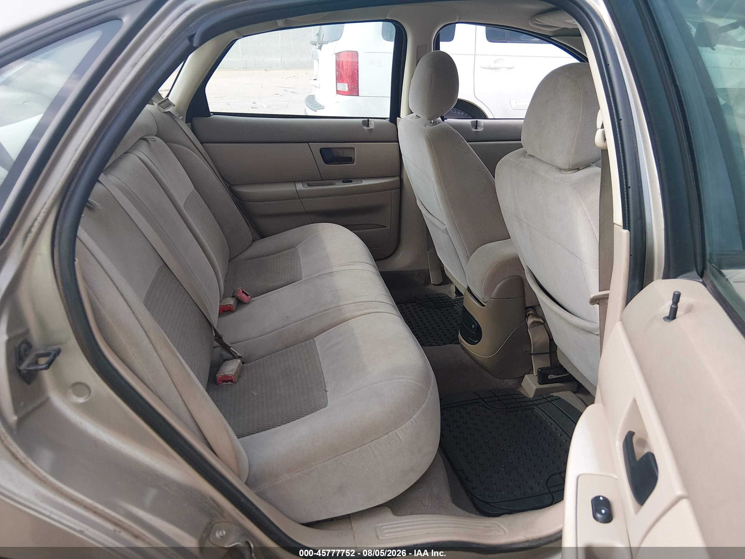 2004 Ford Taurus Ses Gold vin: 1FAFP55SX4G174111