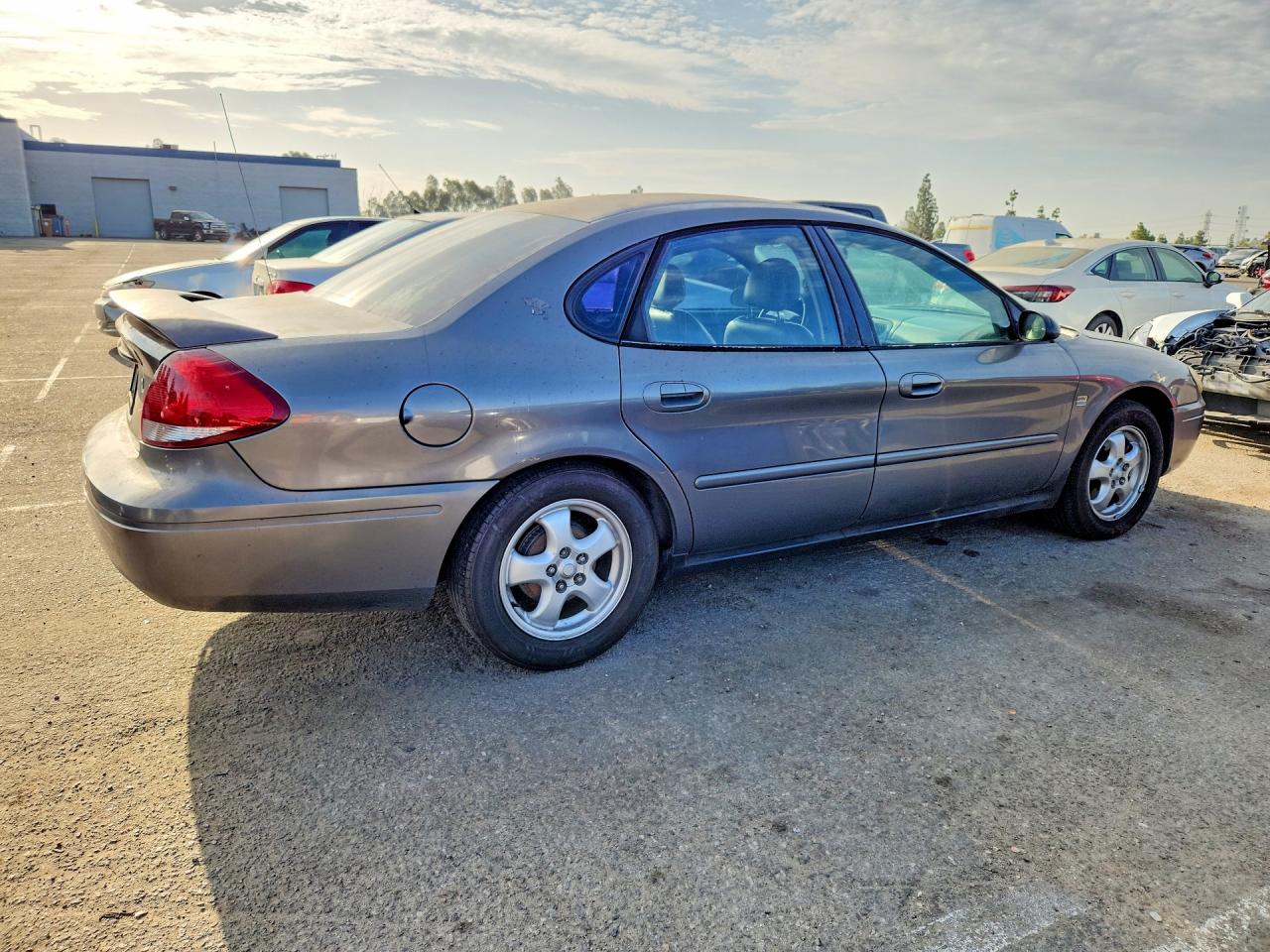 2004 Ford Taurus Ses Gray vin: 1FAFP55SX4G197470