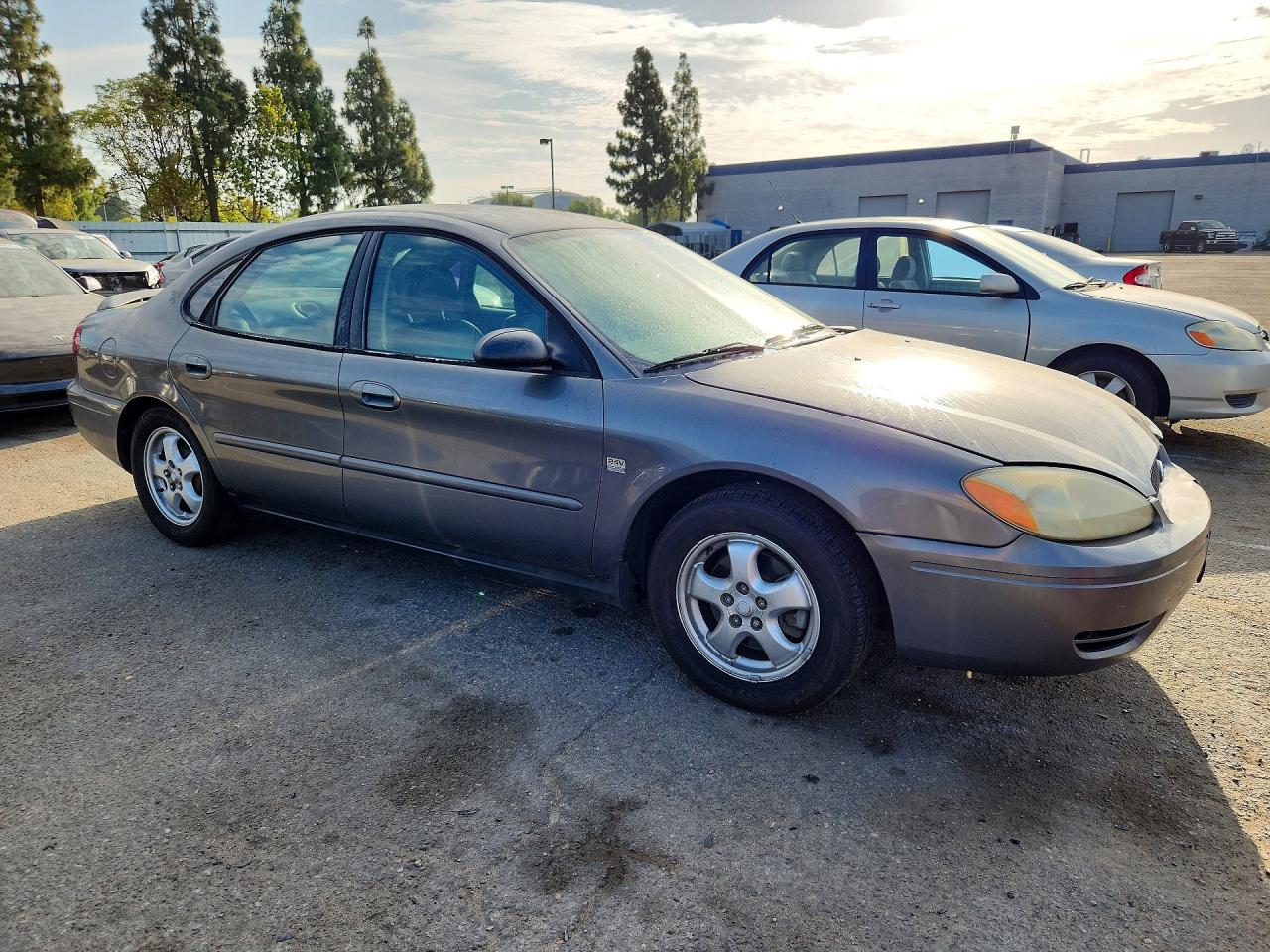 2004 Ford Taurus Ses Gray vin: 1FAFP55SX4G197470