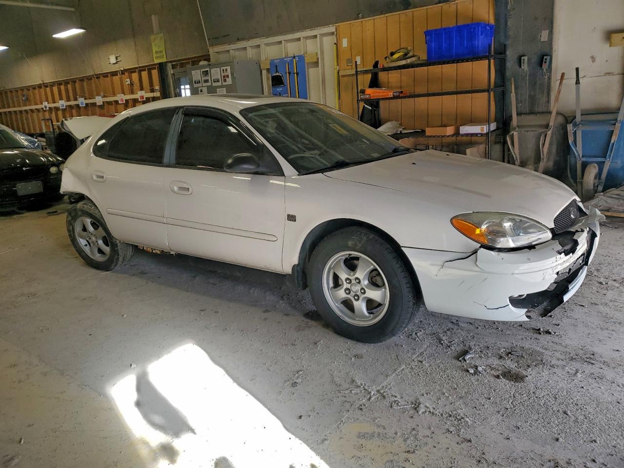 2004 Ford Taurus Ses White vin: 1FAFP55SX4G198120